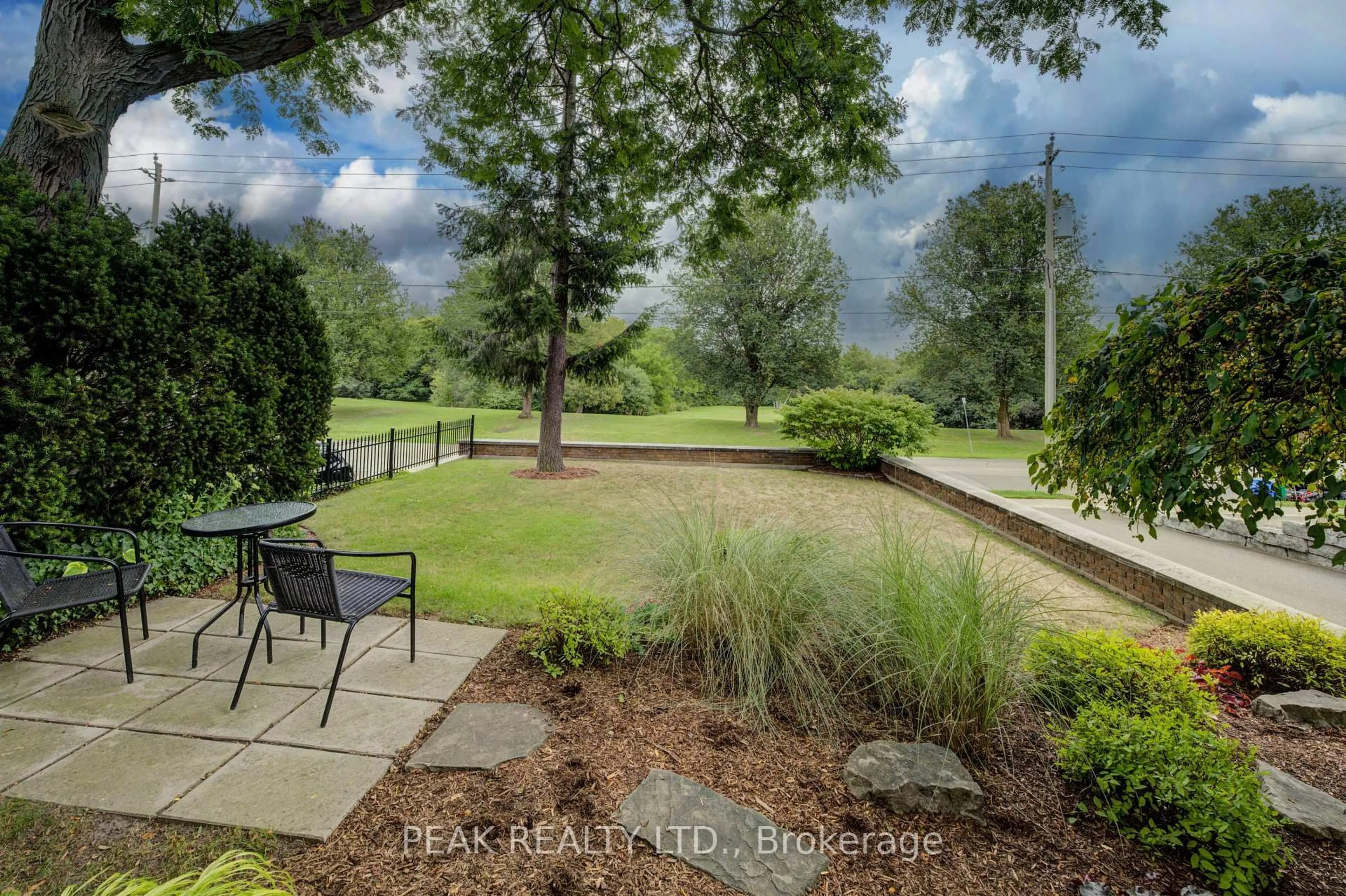Patio, water/lake/river/ocean view for 440 Manchester Rd, Kitchener Ontario N2B 1A5