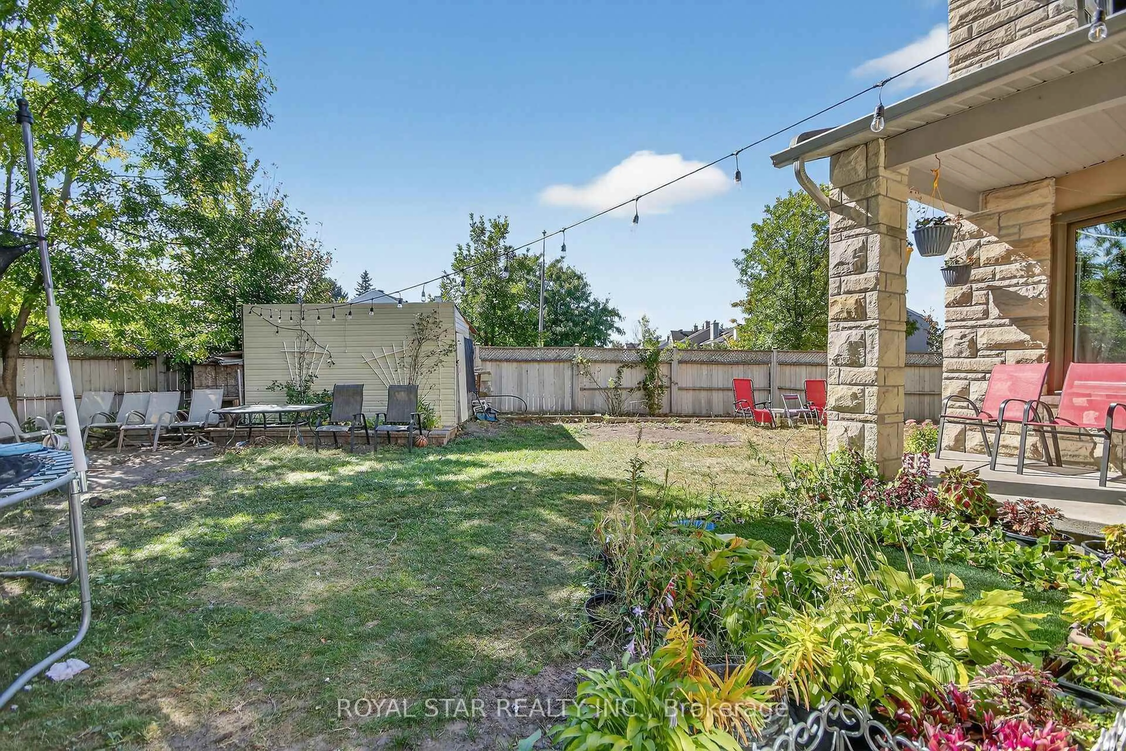 A pic from outside/outdoor area/front of a property/back of a property/a pic from drone, street for 5 Southland Cres, Ottawa Ontario K1G 5E5