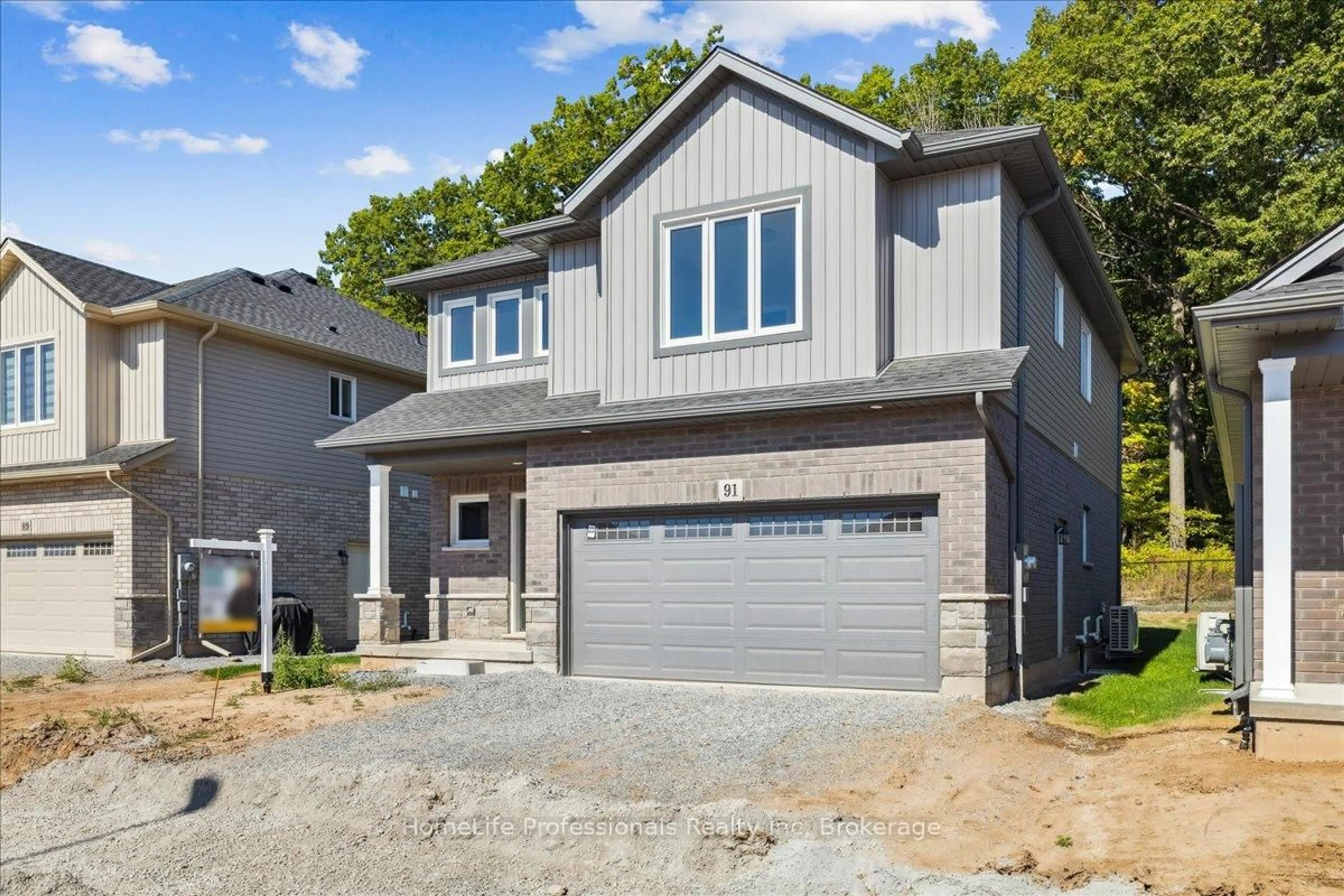 Home with brick exterior material, street for 91 Wilson Dr, Thorold Ontario L2V 0G7