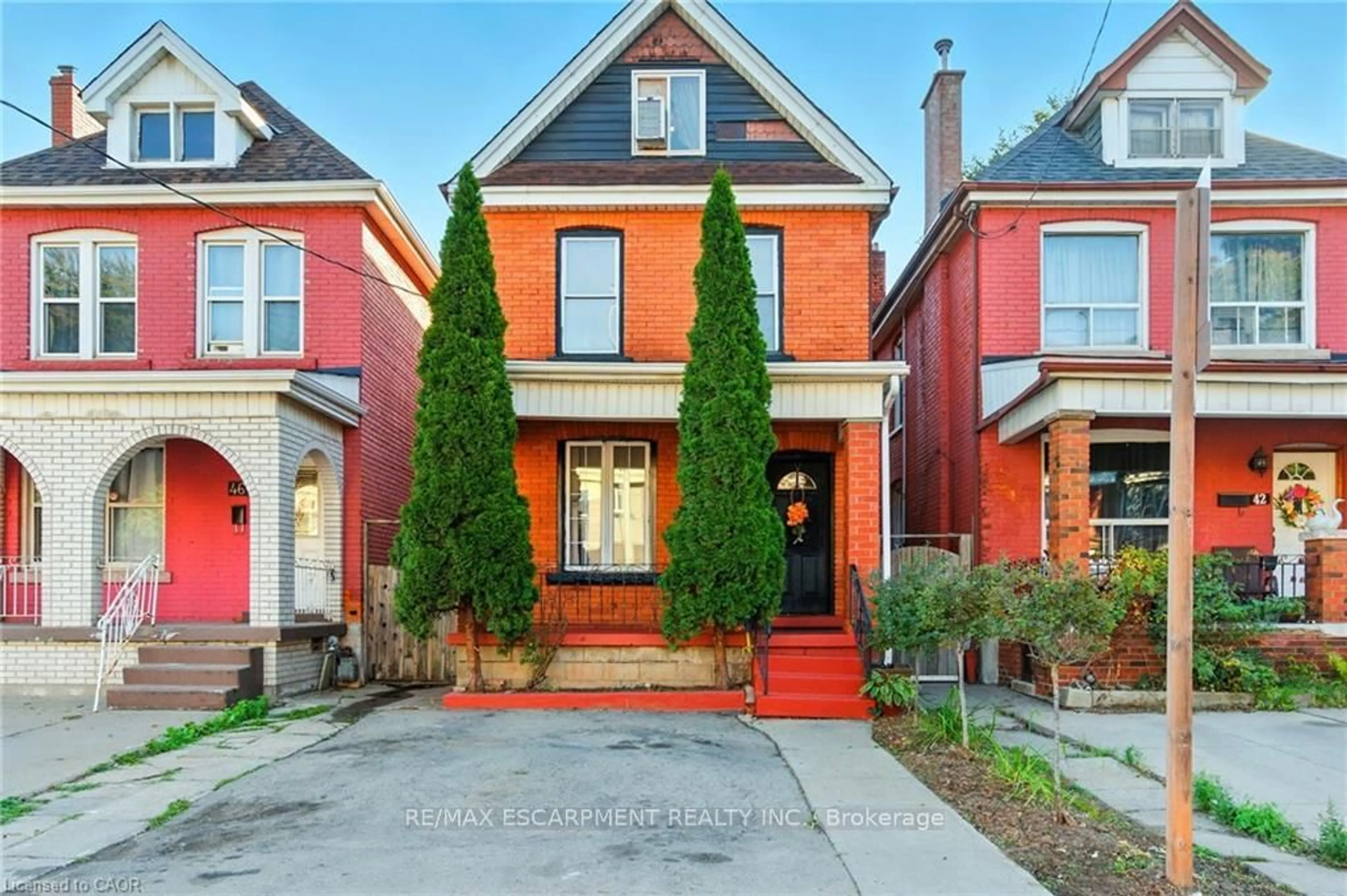 Home with brick exterior material, street for 44 Holton Ave, Hamilton Ontario L8L 6H4
