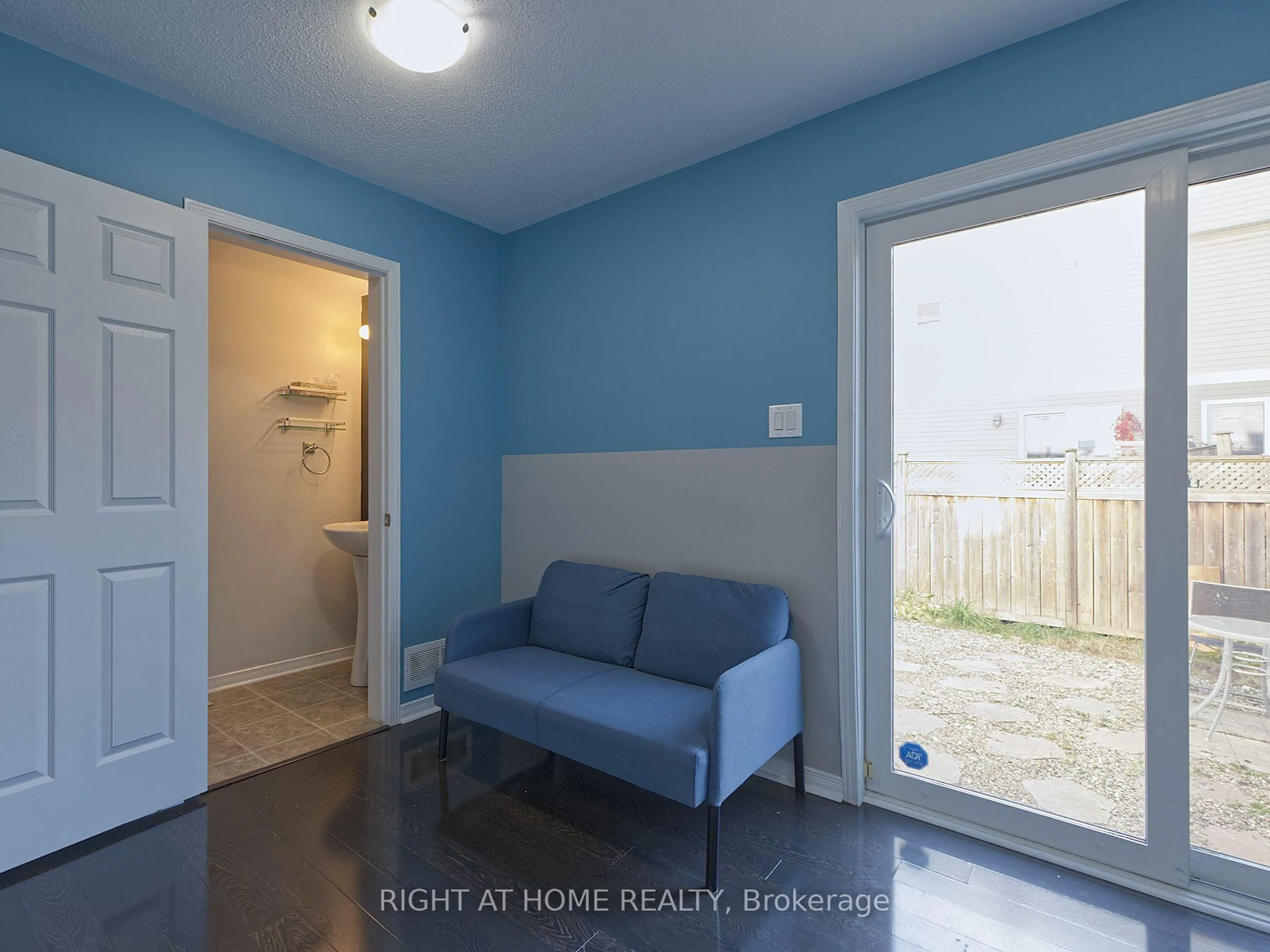 A pic of a room for 773 Cobble Hill Dr, Ottawa Ontario K2J 0C3