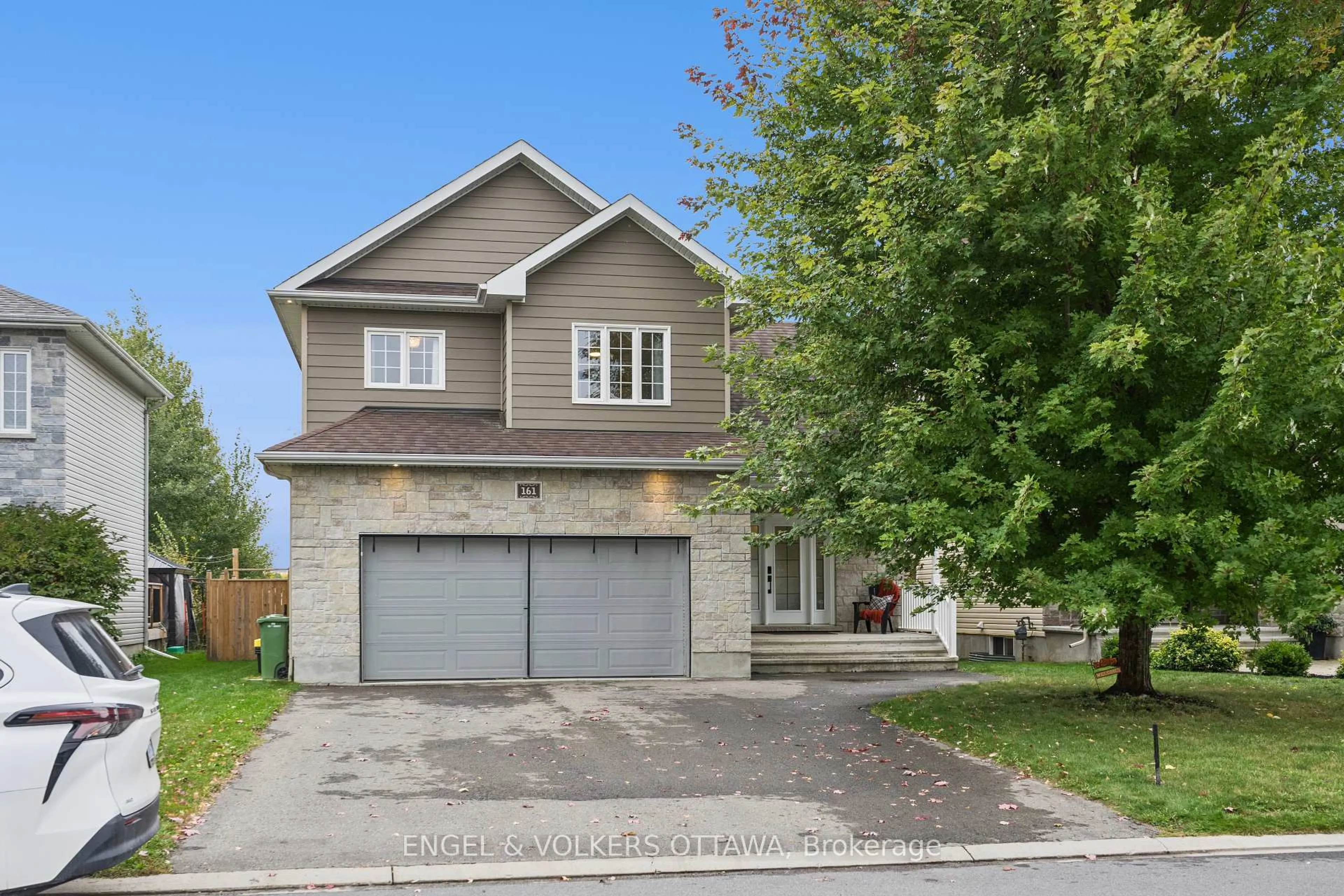 Unknown for 161 Des Pins St, Russell Ontario K4R 0B9
