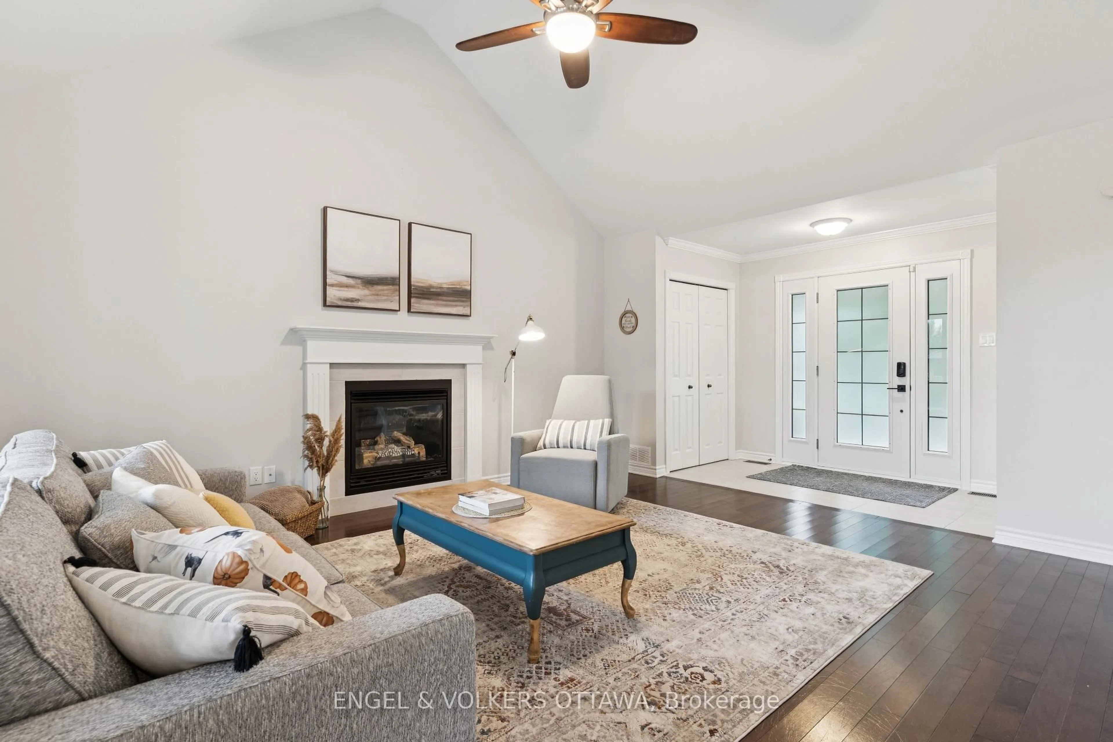 Living room with furniture, unknown for 161 Des Pins St, Russell Ontario K4R 0B9