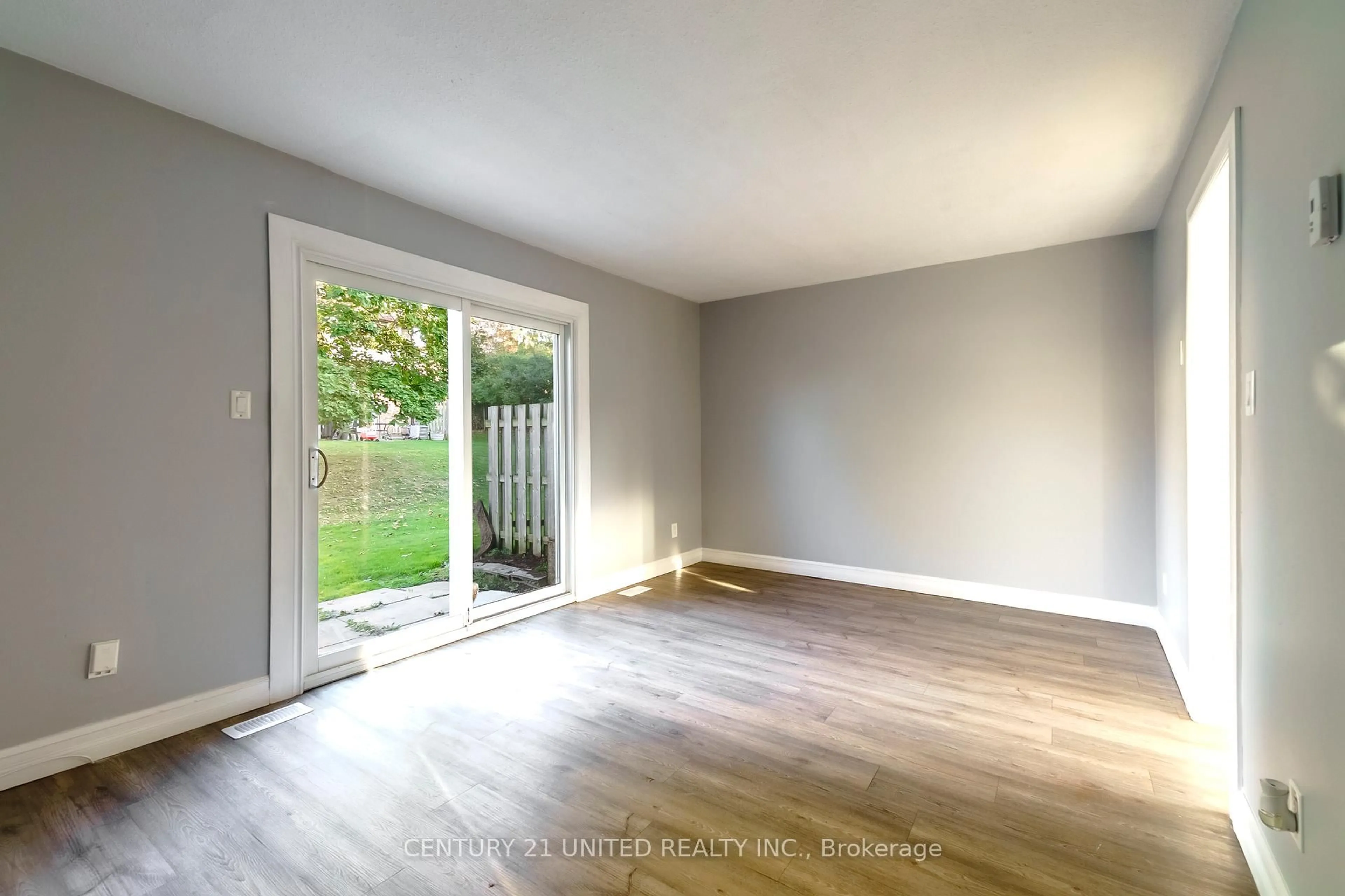 A pic of a room for 996 Sydenham Rd #61, Peterborough Ontario K9J 7V7