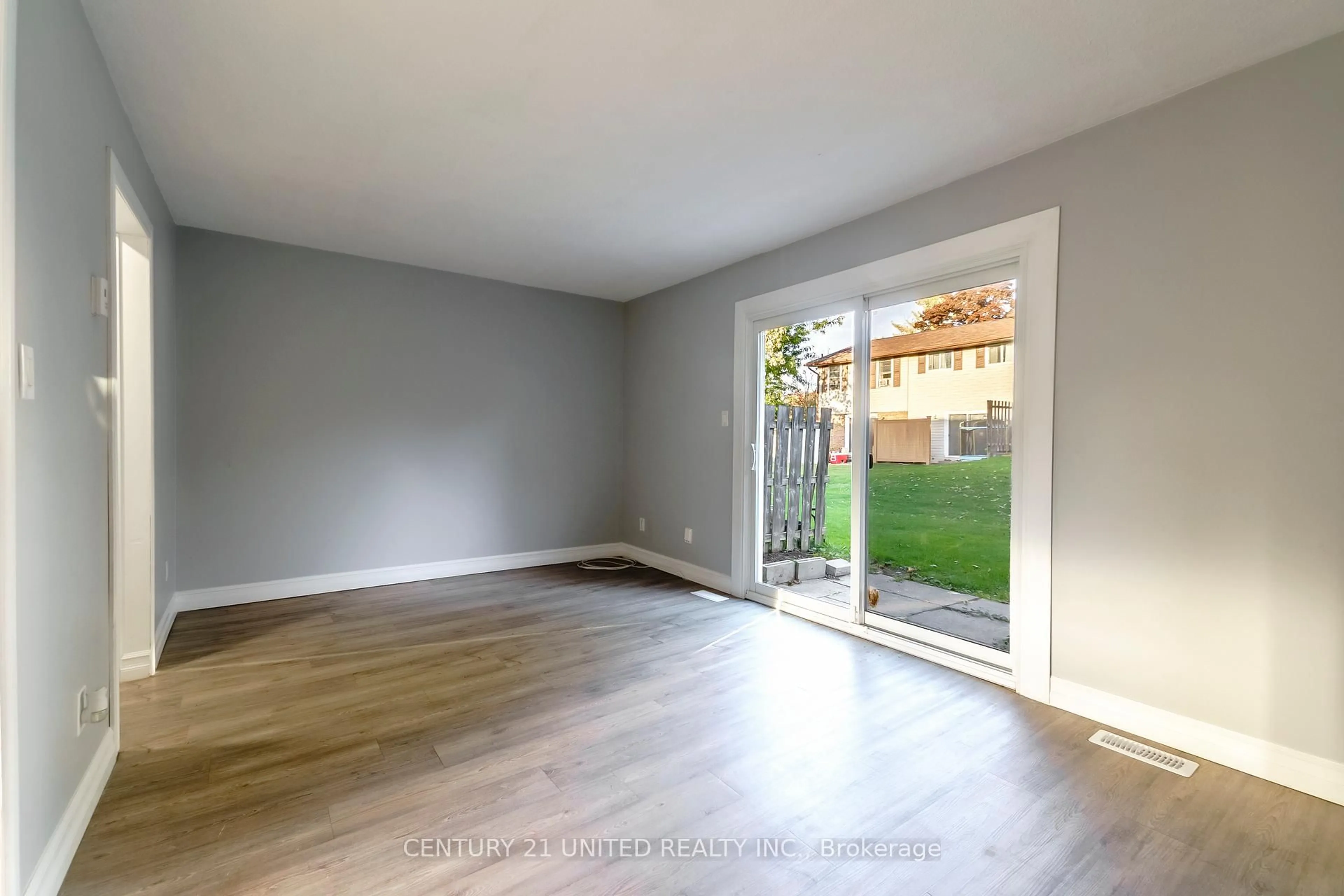 A pic of a room for 996 Sydenham Rd #61, Peterborough Ontario K9J 7V7