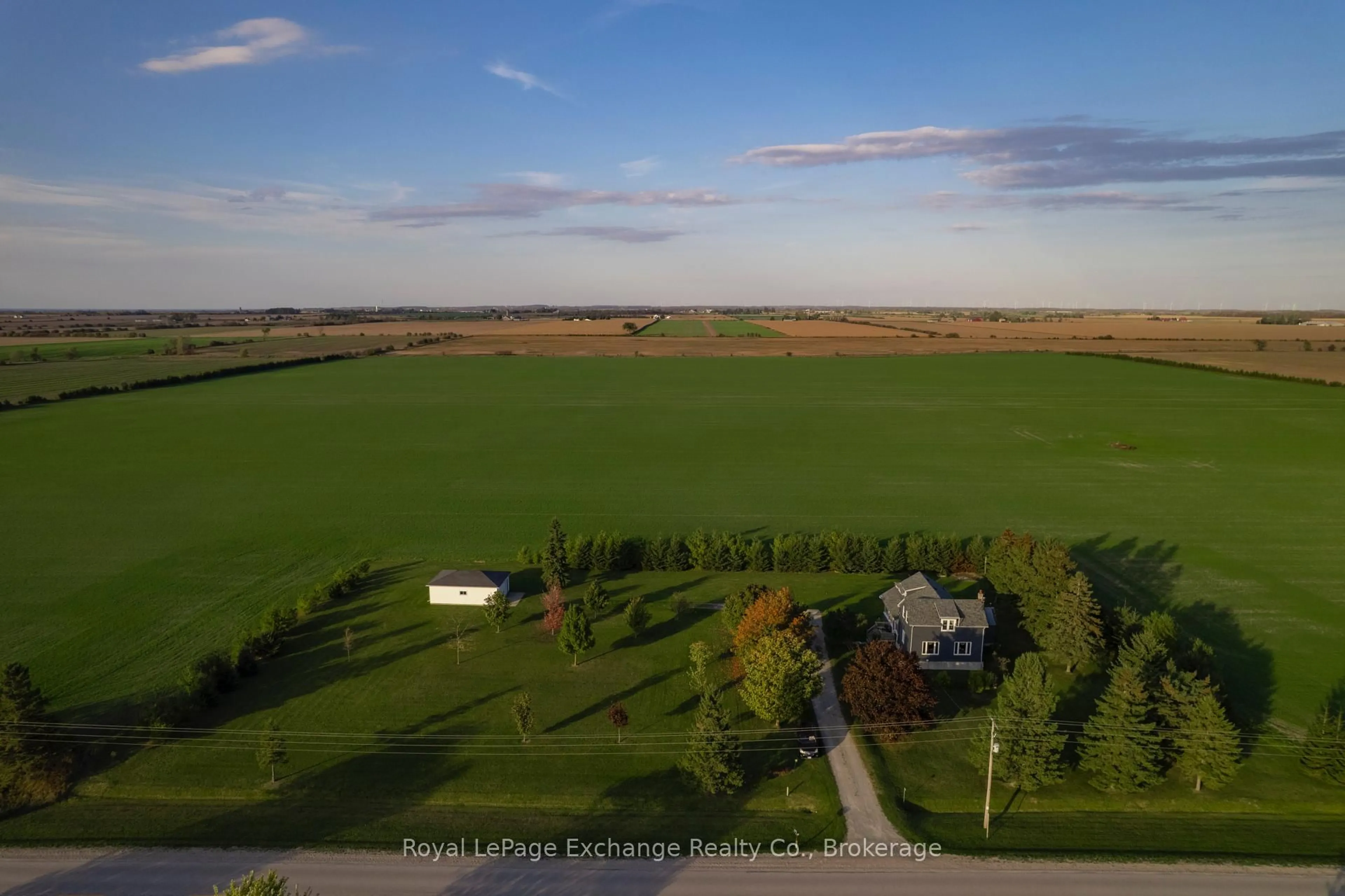 A pic from outside/outdoor area/front of a property/back of a property/a pic from drone, unknown for 3898 Bruce Rd 6 Rd, Huron-Kinloss Ontario N0G 2R0