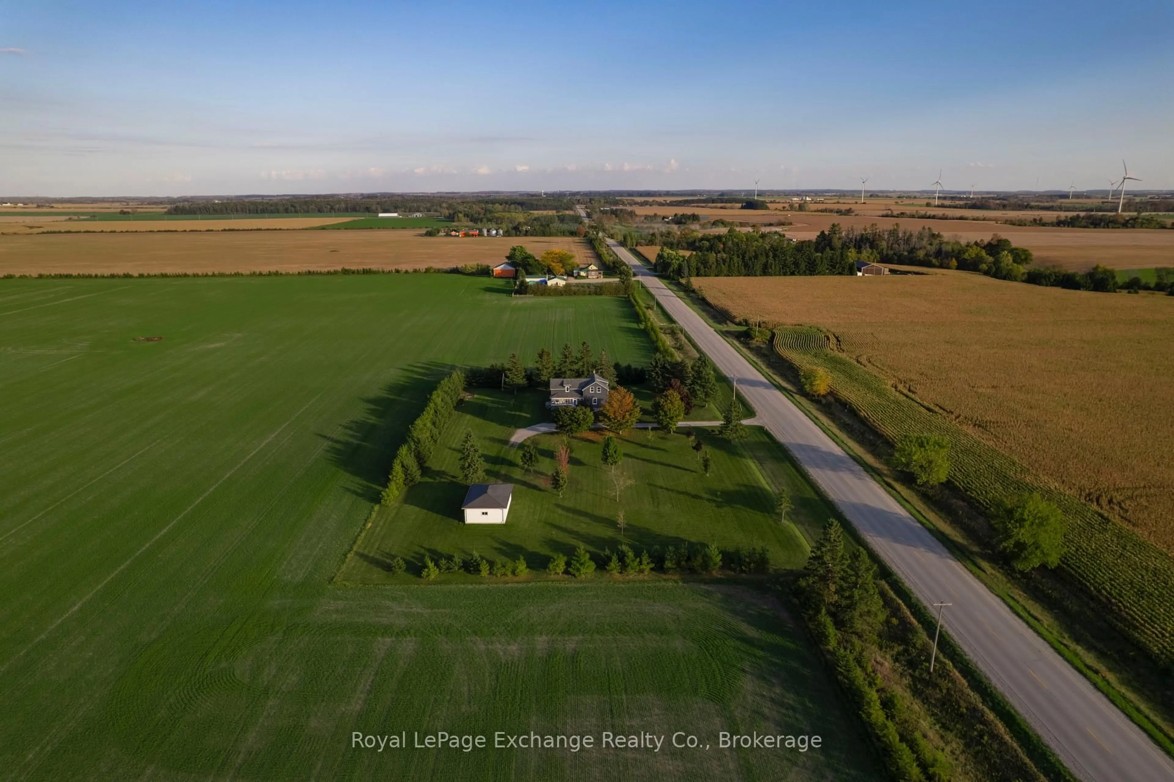 A pic from outside/outdoor area/front of a property/back of a property/a pic from drone, unknown for 3898 Bruce Rd 6 Rd, Huron-Kinloss Ontario N0G 2R0