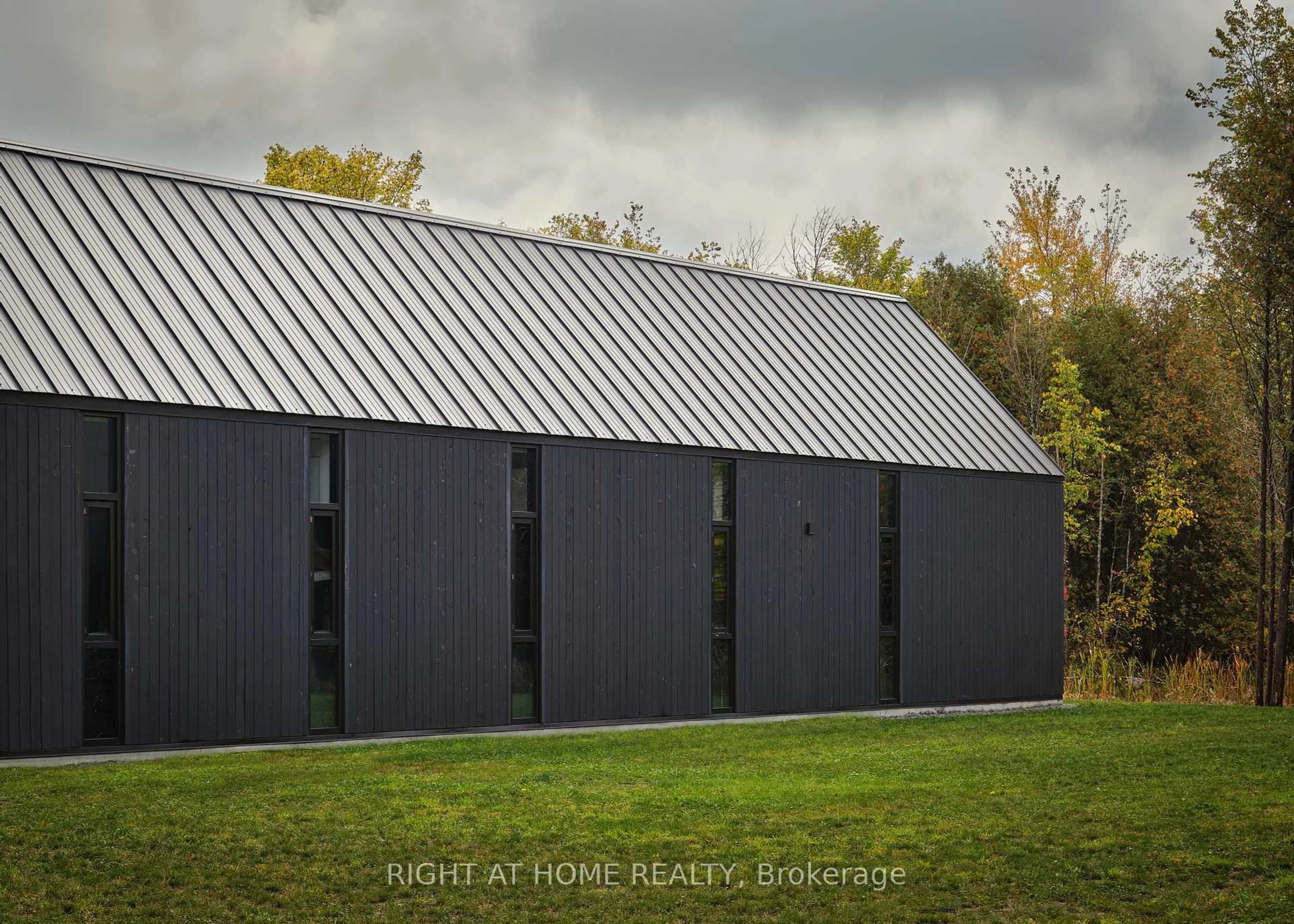Shed for 380 Adair Rd, Tamworth Ontario K0K 3G0