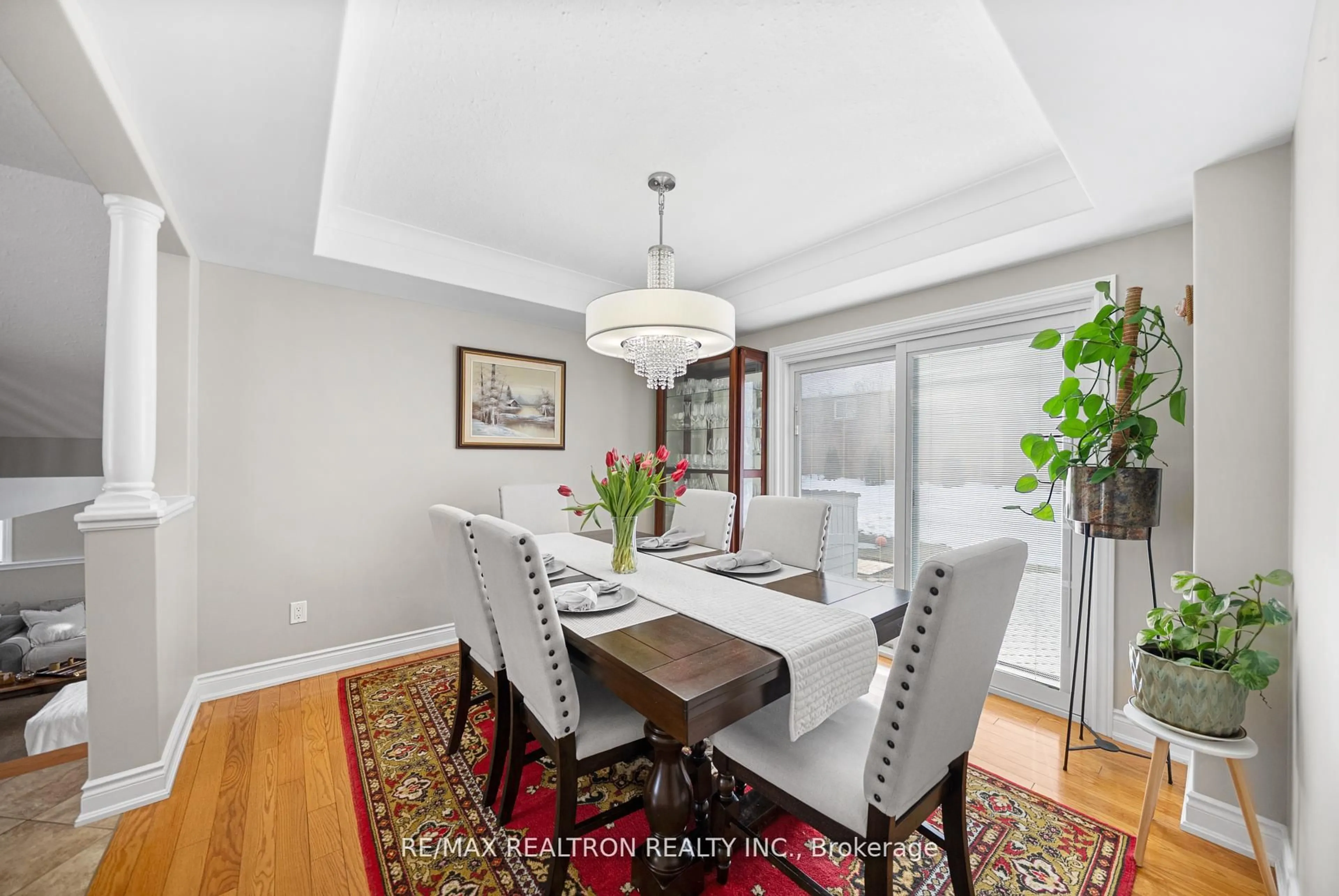 Dining room, unknown for 100 Birch Grve, Shelburne Ontario L9V 2W3