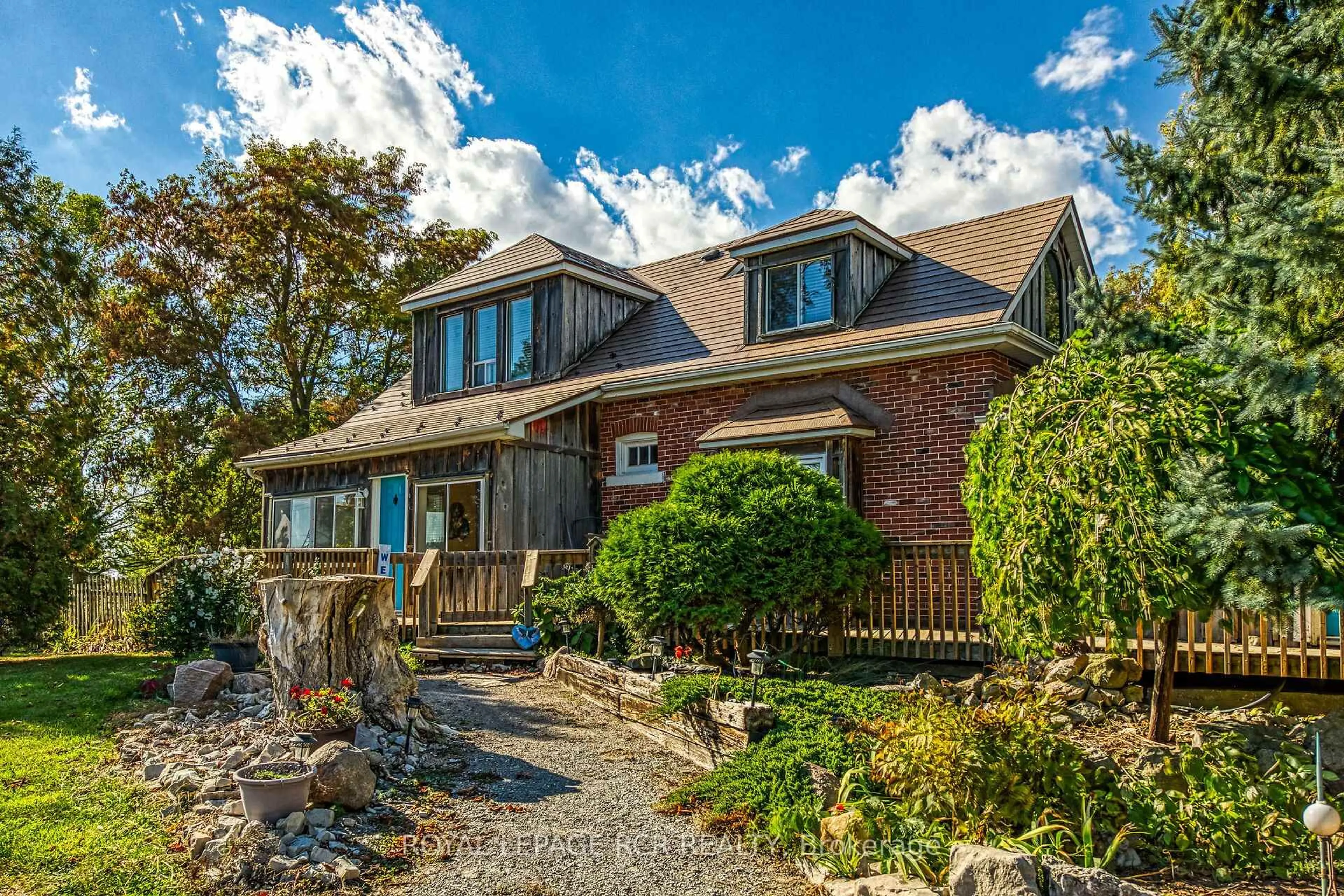 Home with brick exterior material, street for 1069 Haldimand 66 Rd, Haldimand Ontario N3W 1P8
