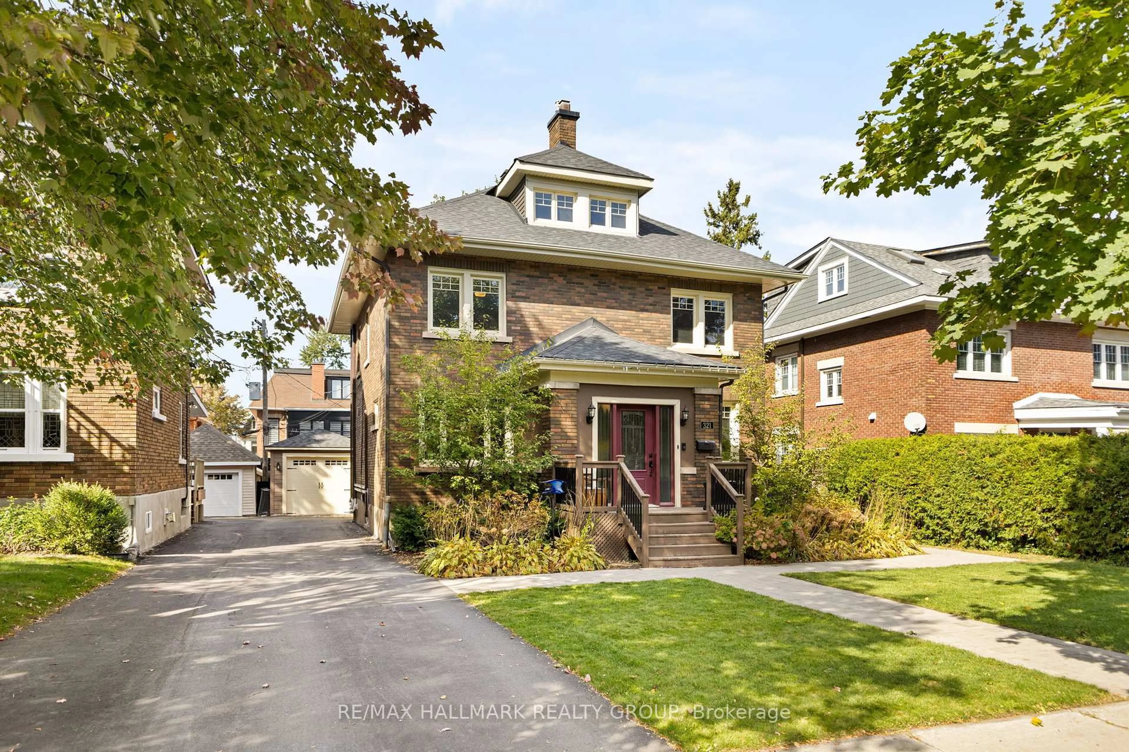 Home with brick exterior material, street for 321 Clemow Ave, Ottawa Ontario K1S 2B7