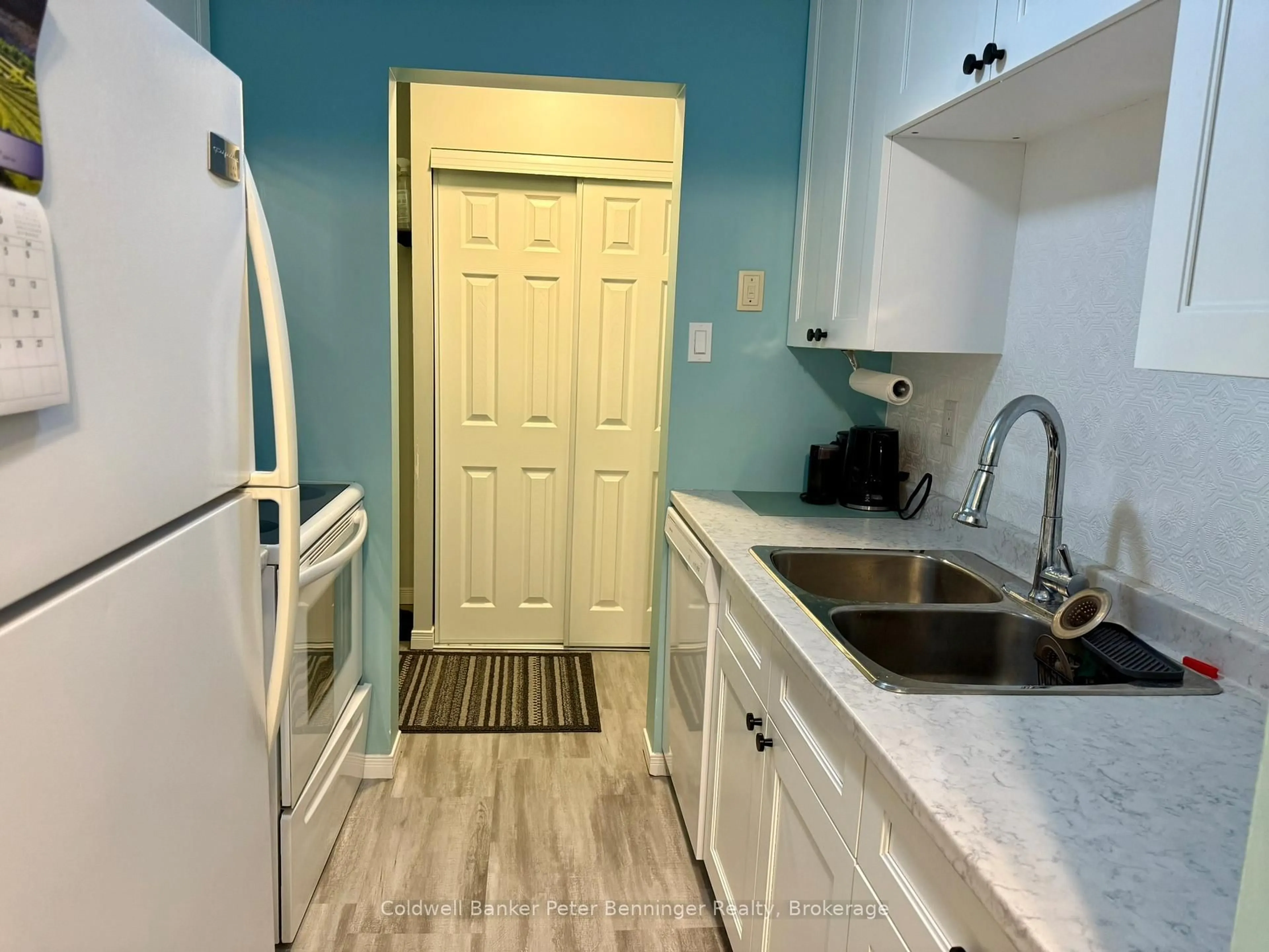 Standard kitchen, unknown for 5 Valleyside Dr #301, Brockton Ontario N0G 2V0