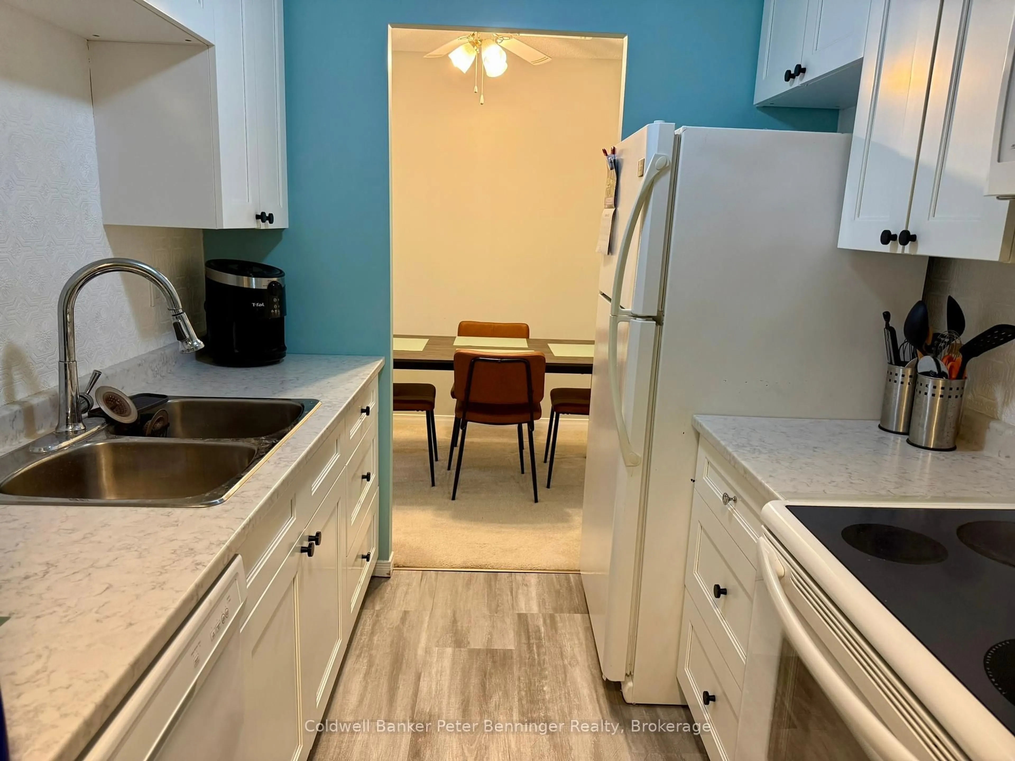 Standard kitchen, unknown for 5 Valleyside Dr #301, Brockton Ontario N0G 2V0