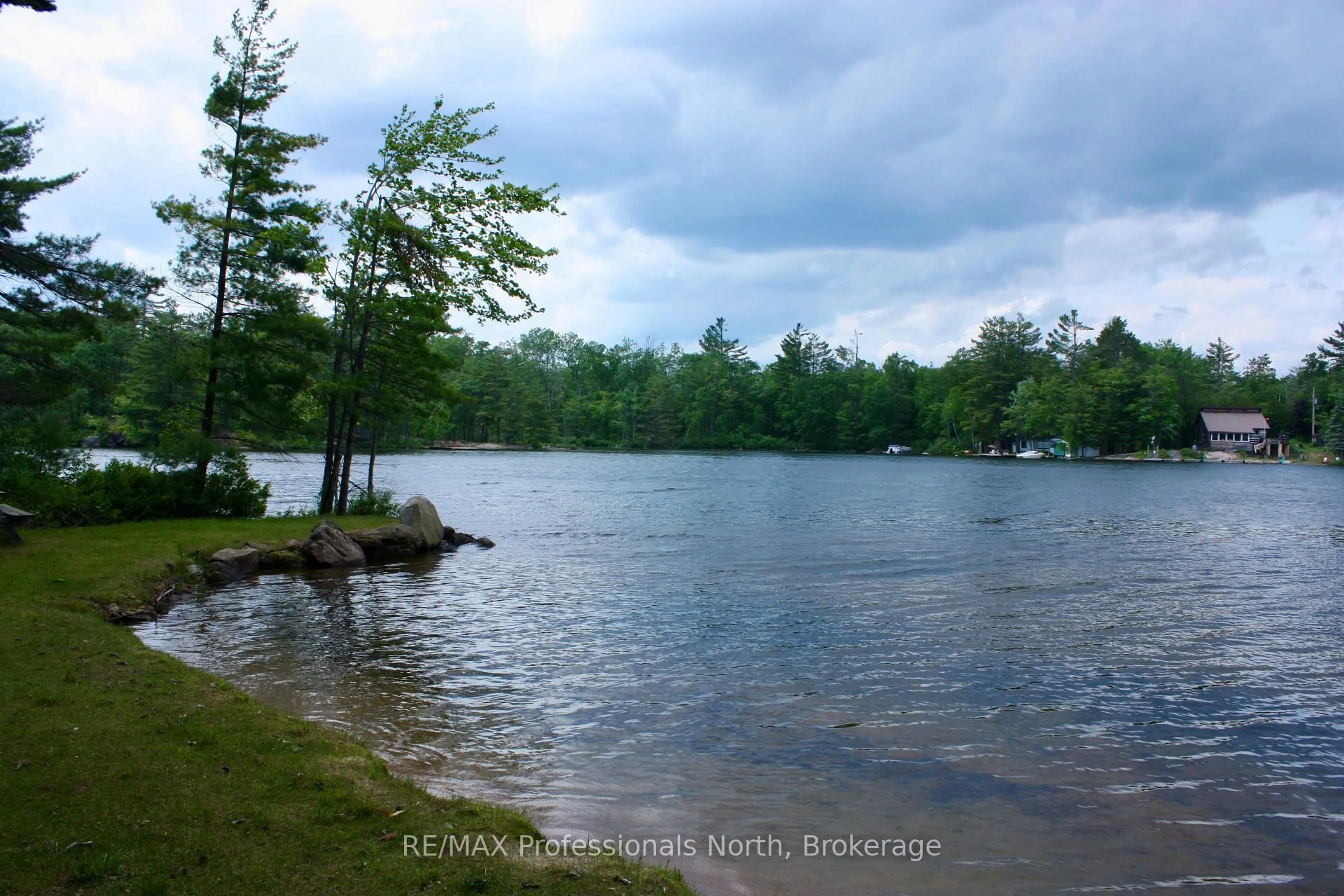 Blurry image for 385 Island 38, Havelock-Belmont-Methuen Ontario K0L 2H0