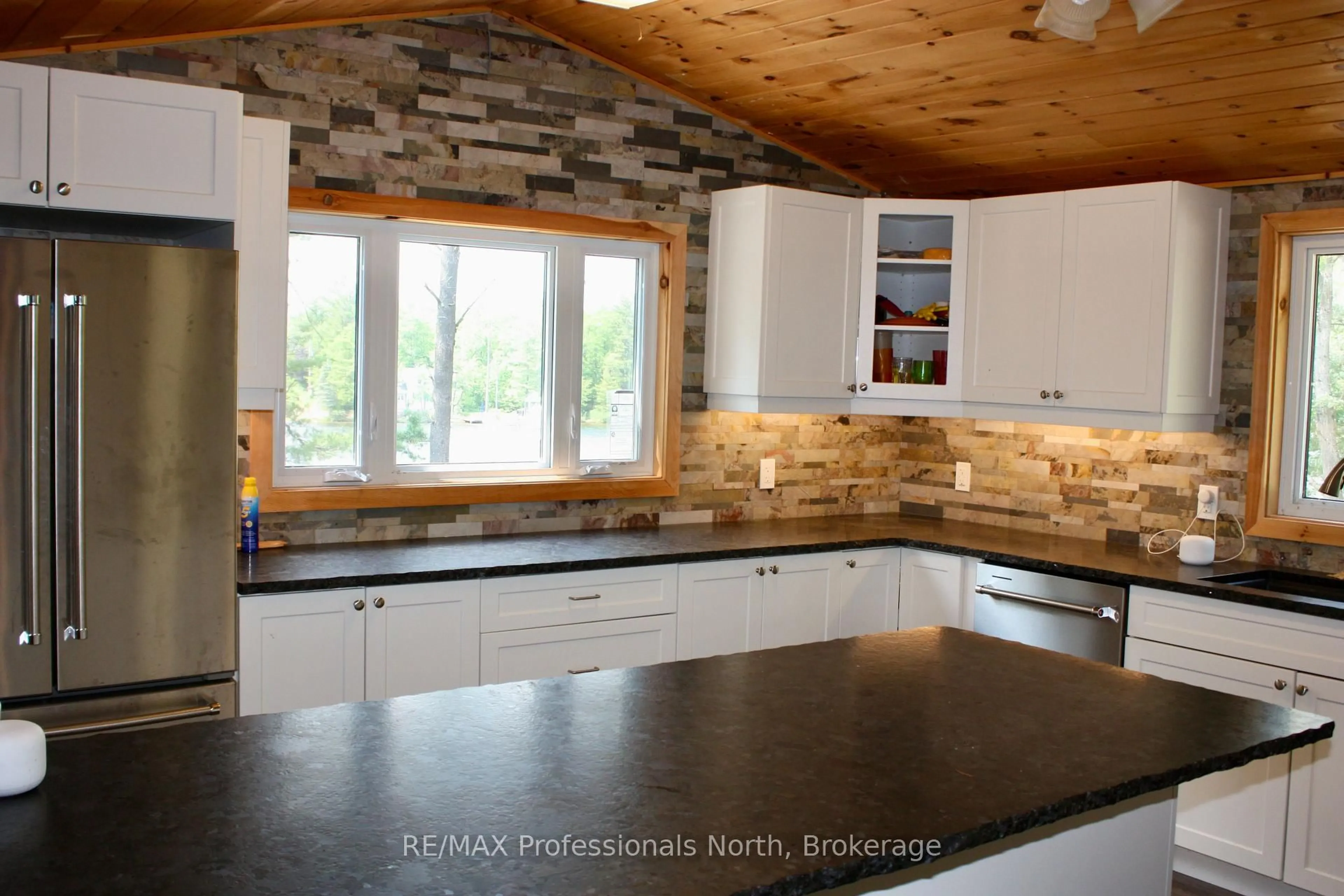 Contemporary kitchen, ceramic/tile floor for 385 Island 38, Havelock-Belmont-Methuen Ontario K0L 2H0
