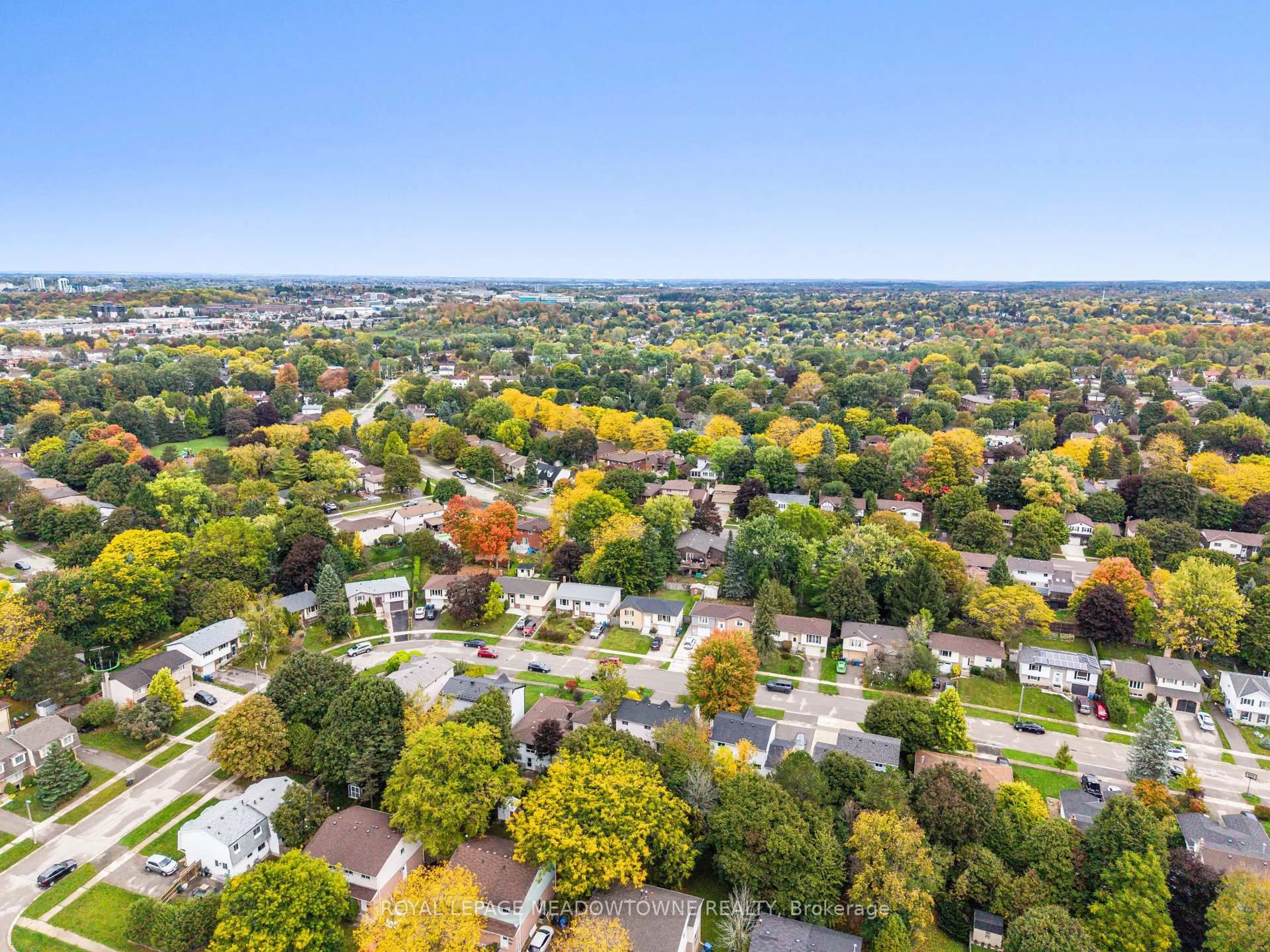 A pic from outside/outdoor area/front of a property/back of a property/a pic from drone, city buildings view from balcony for 21 Briarlea Rd, Guelph Ontario N1G 3H4