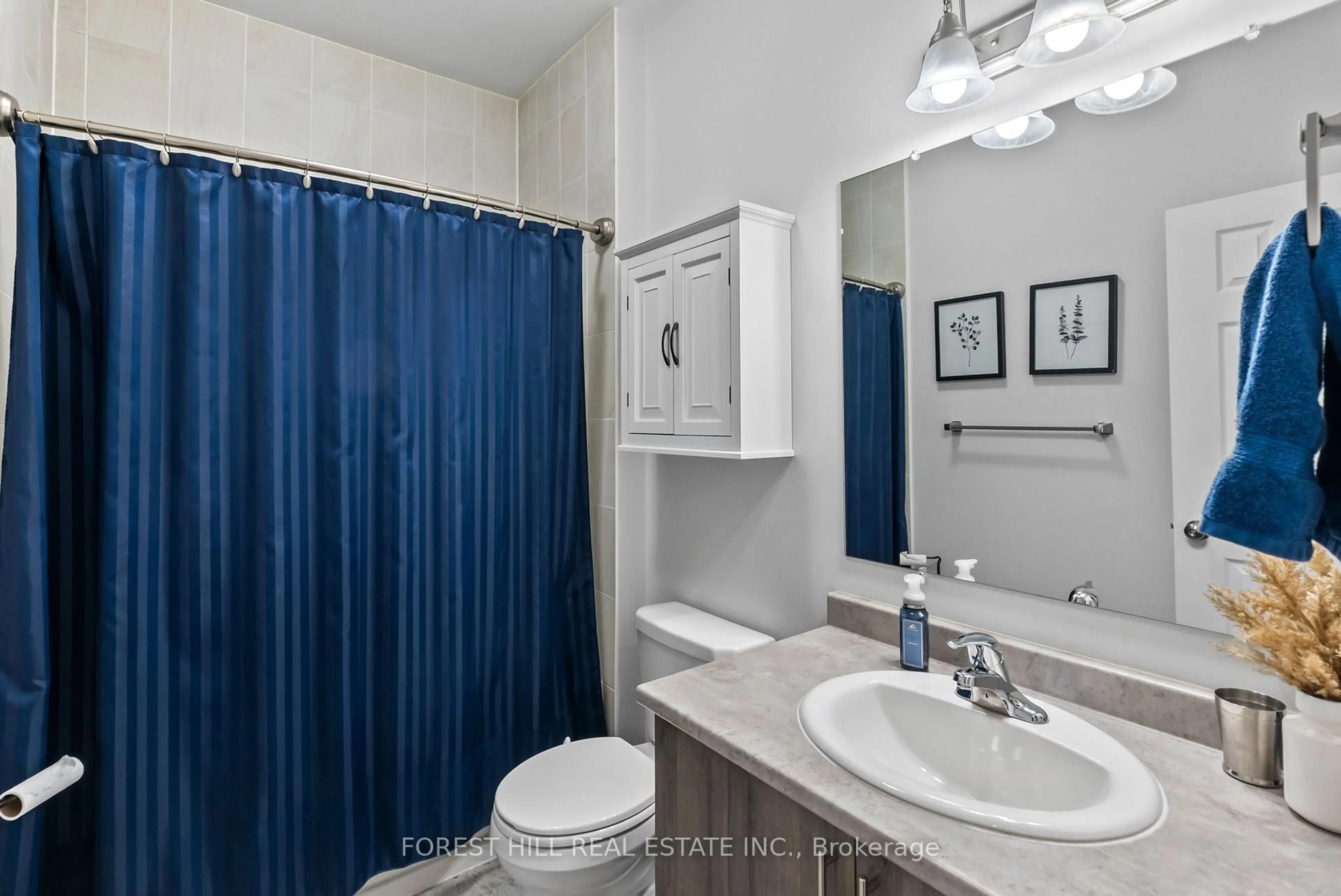 Standard bathroom, ceramic/tile floor for 15 Lords Dr, Trent Hills Ontario K0L 1Y0