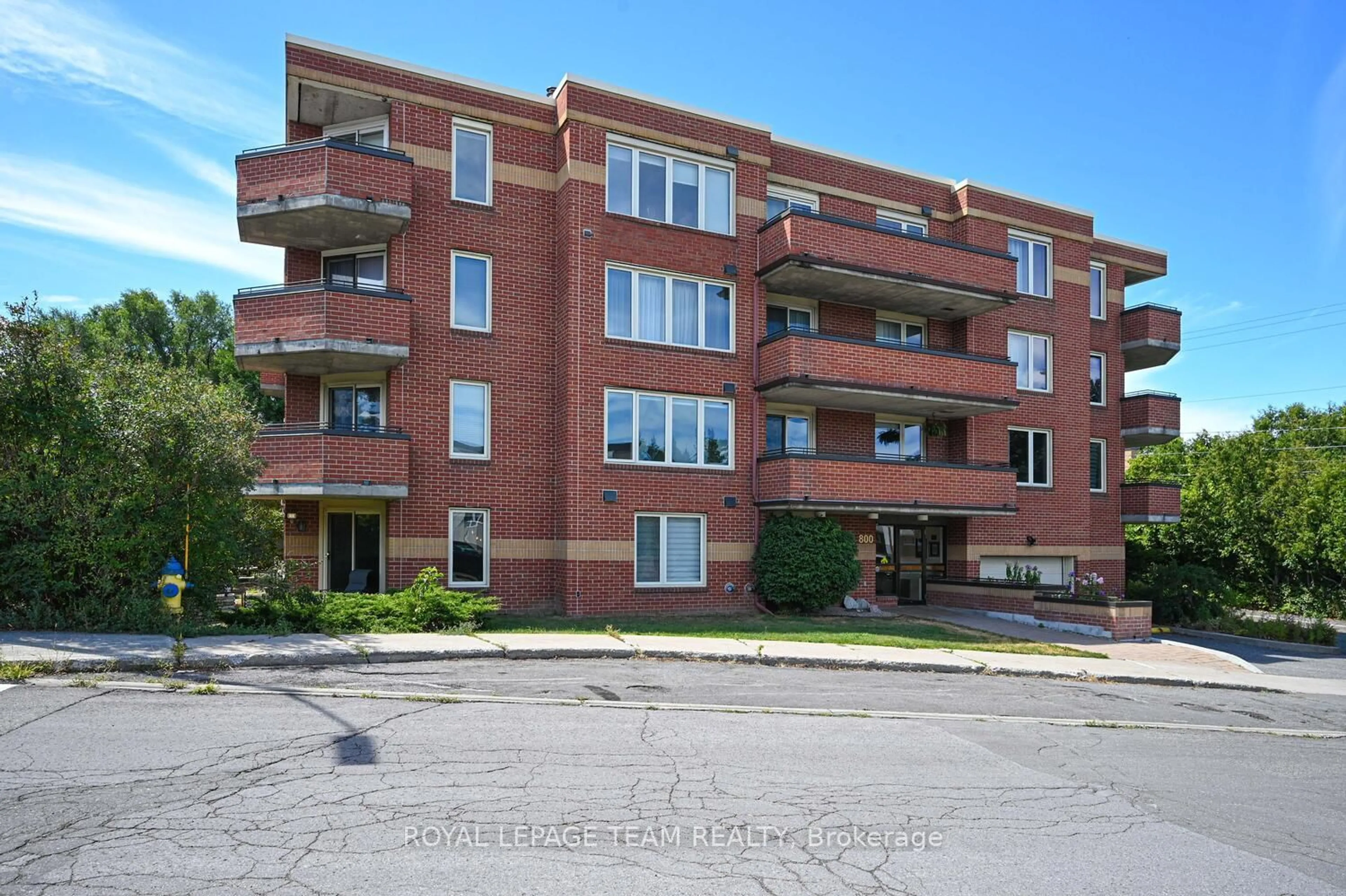 Unknown for 800 Mckellar Ave #403, Ottawa Ontario K2A 2X5