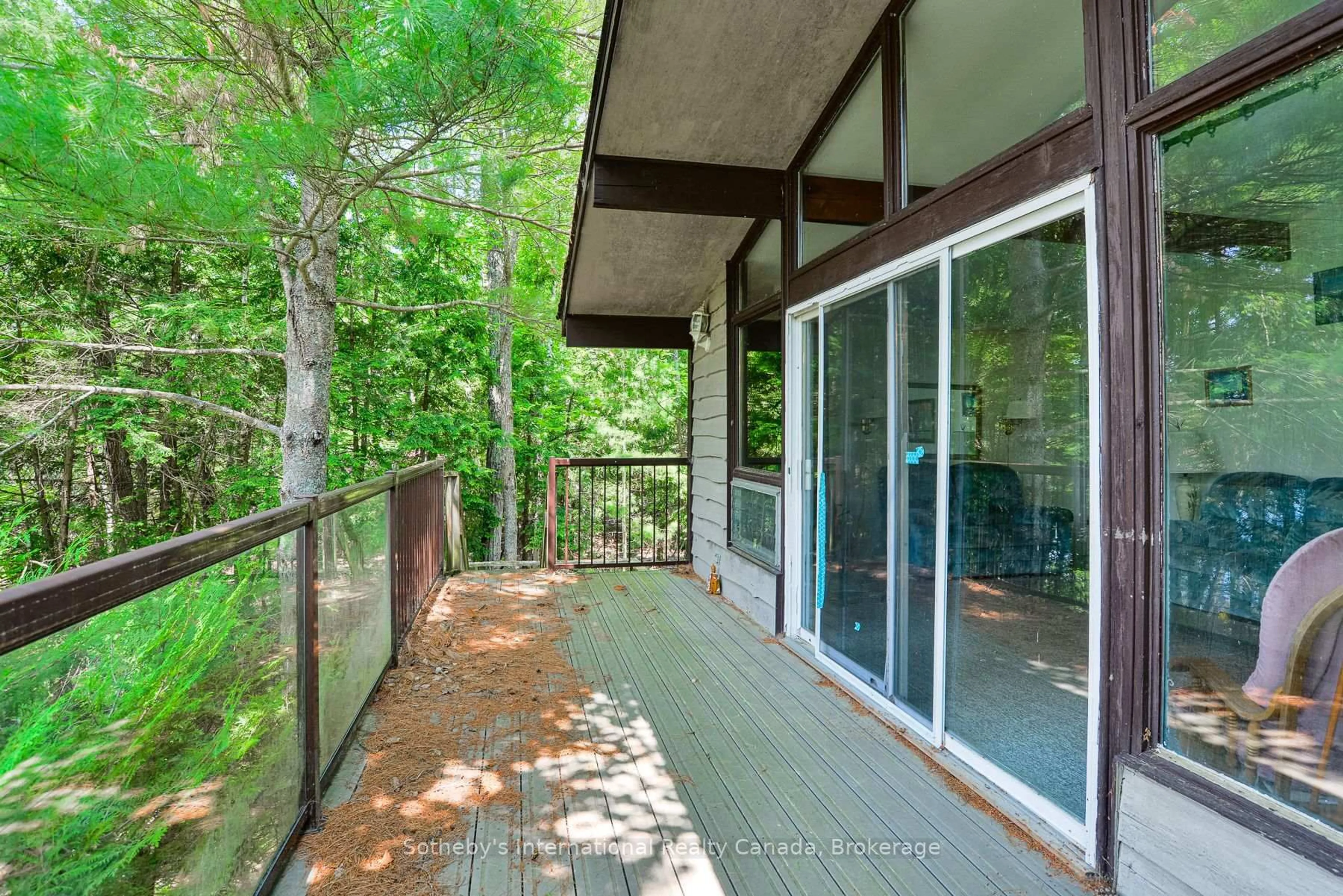 Patio, forest/trees view for 1338 Browning Isl Island, Bracebridge Ontario P1L 1X2