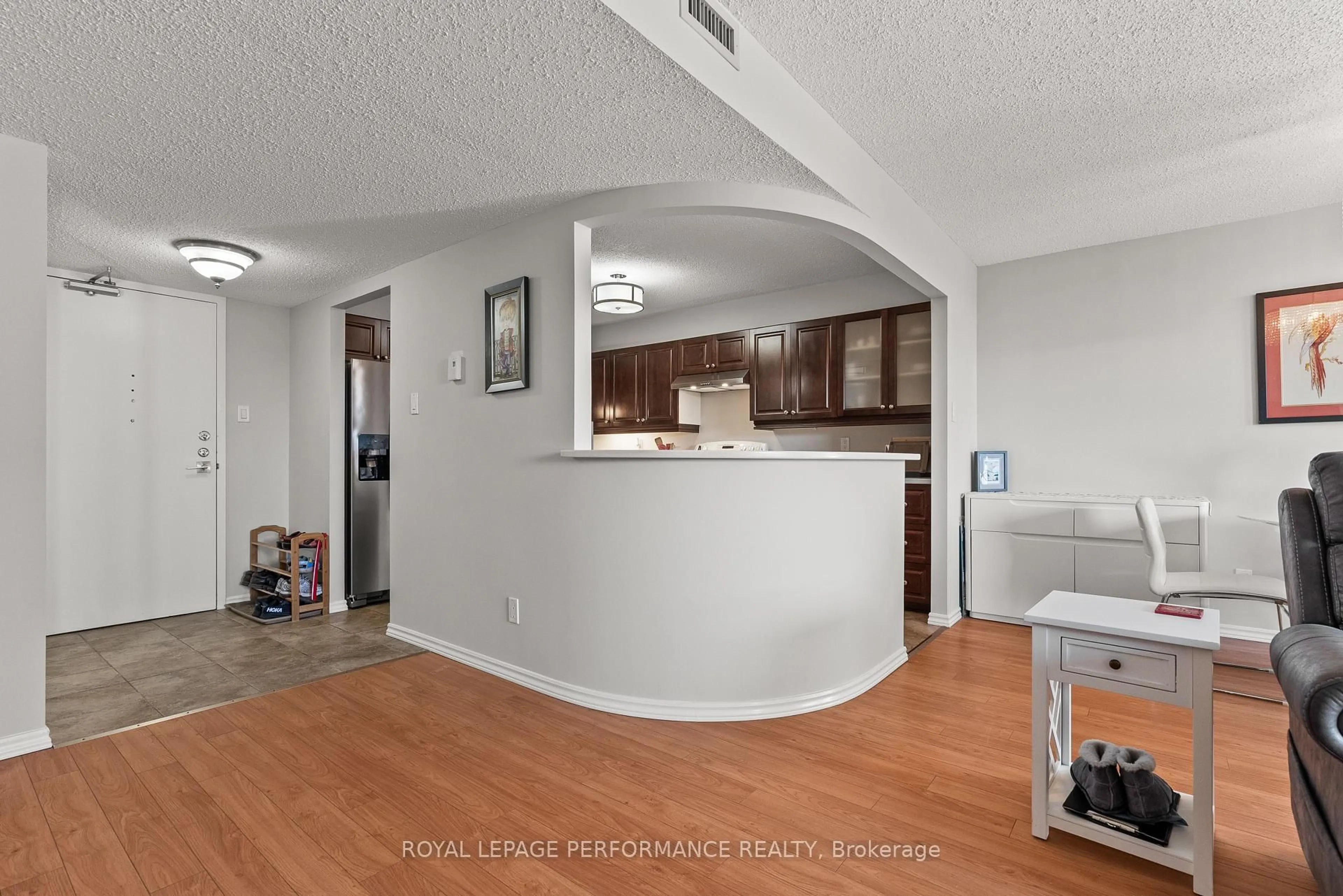 Unknown for 200 Lafontaine Ave #Unit #407, Ottawa Ontario K1L 8K8