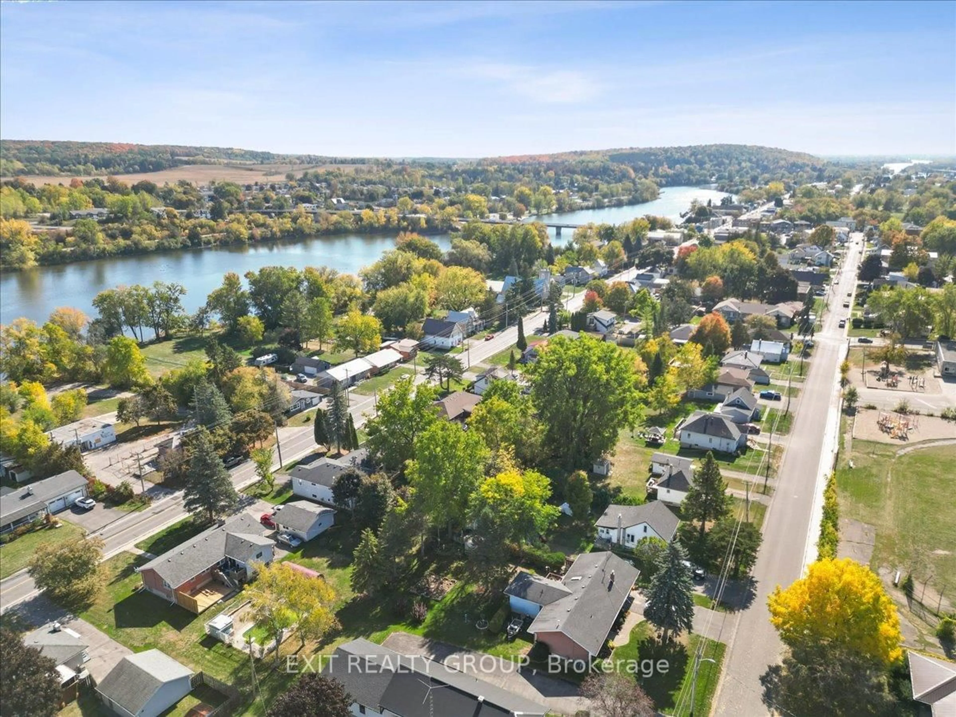 A pic from outside/outdoor area/front of a property/back of a property/a pic from drone, water/lake/river/ocean view for 99 North Trent St, Hastings Ontario K0K 2C0