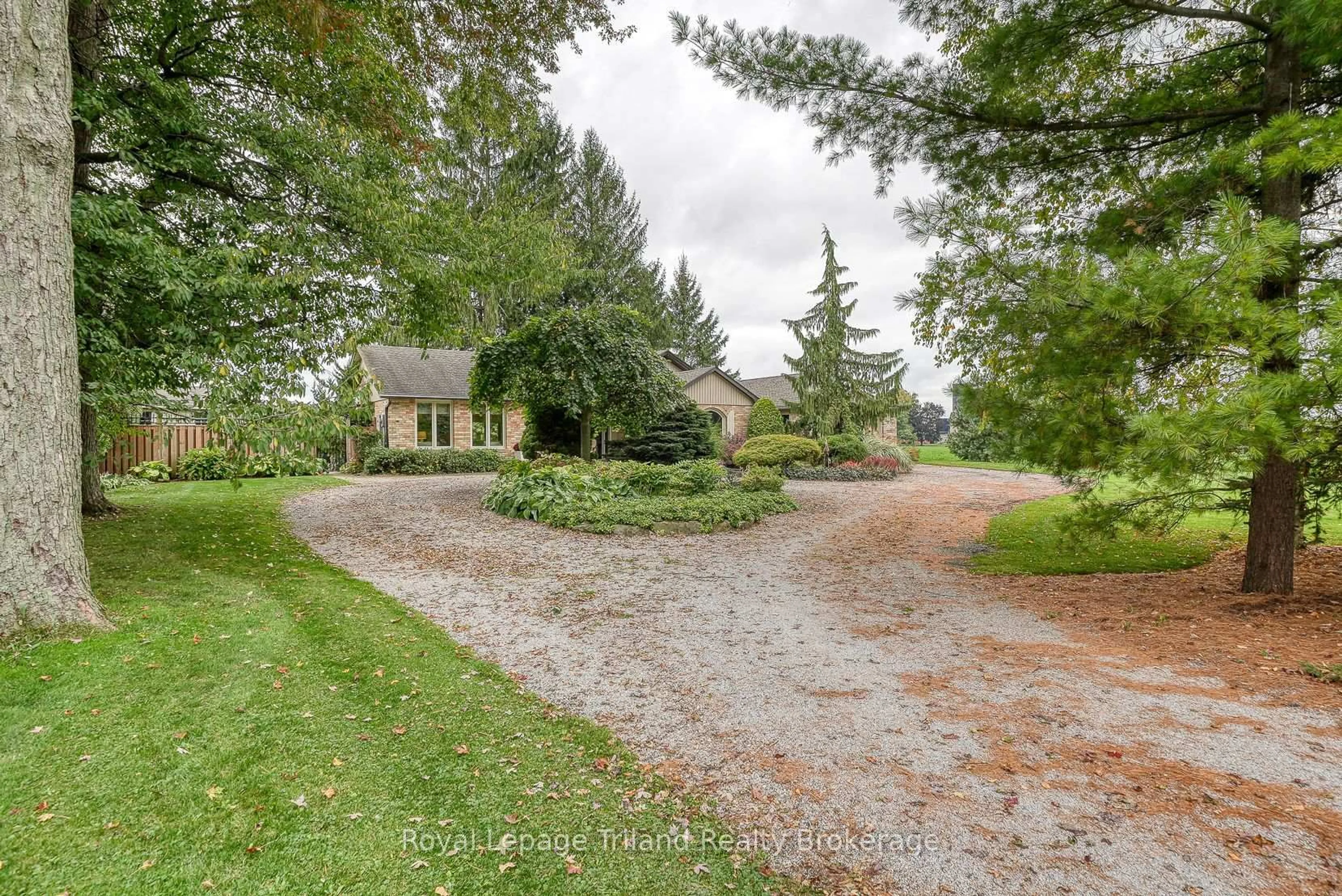 A pic from outside/outdoor area/front of a property/back of a property/a pic from drone, street for 655437 15TH Line, East Zorra-Tavistock Ontario N4S 7W2