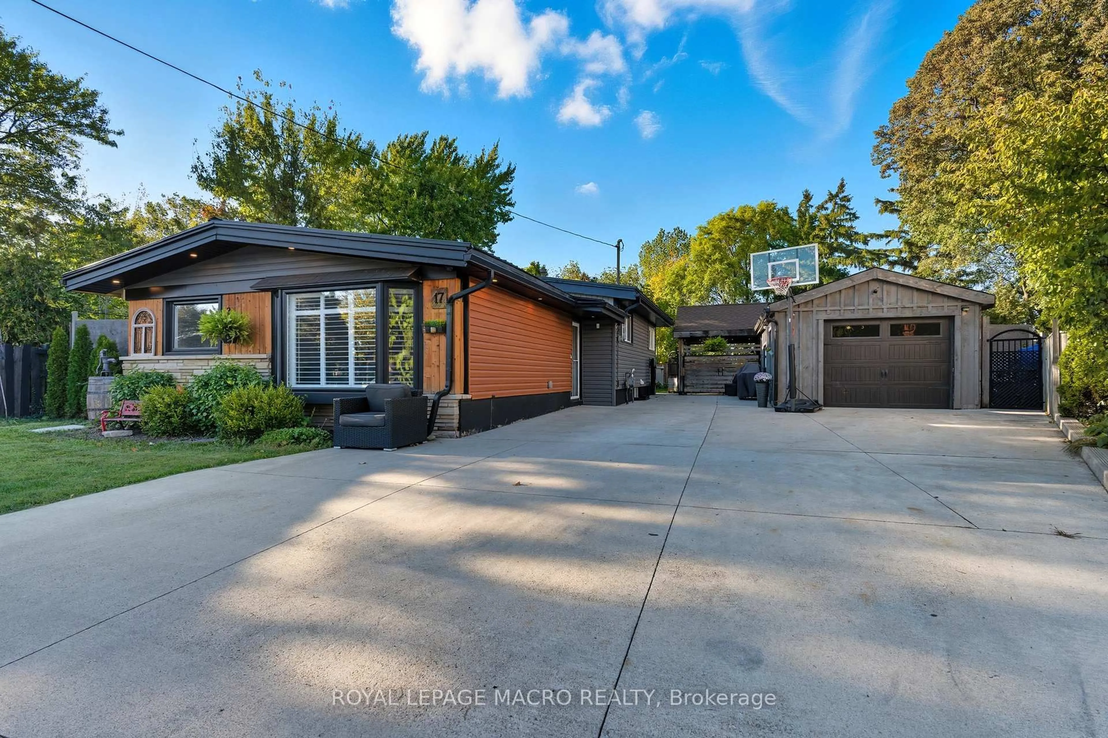 Unknown for 17 Carmen Ave, Hamilton Ontario L8V 2H5