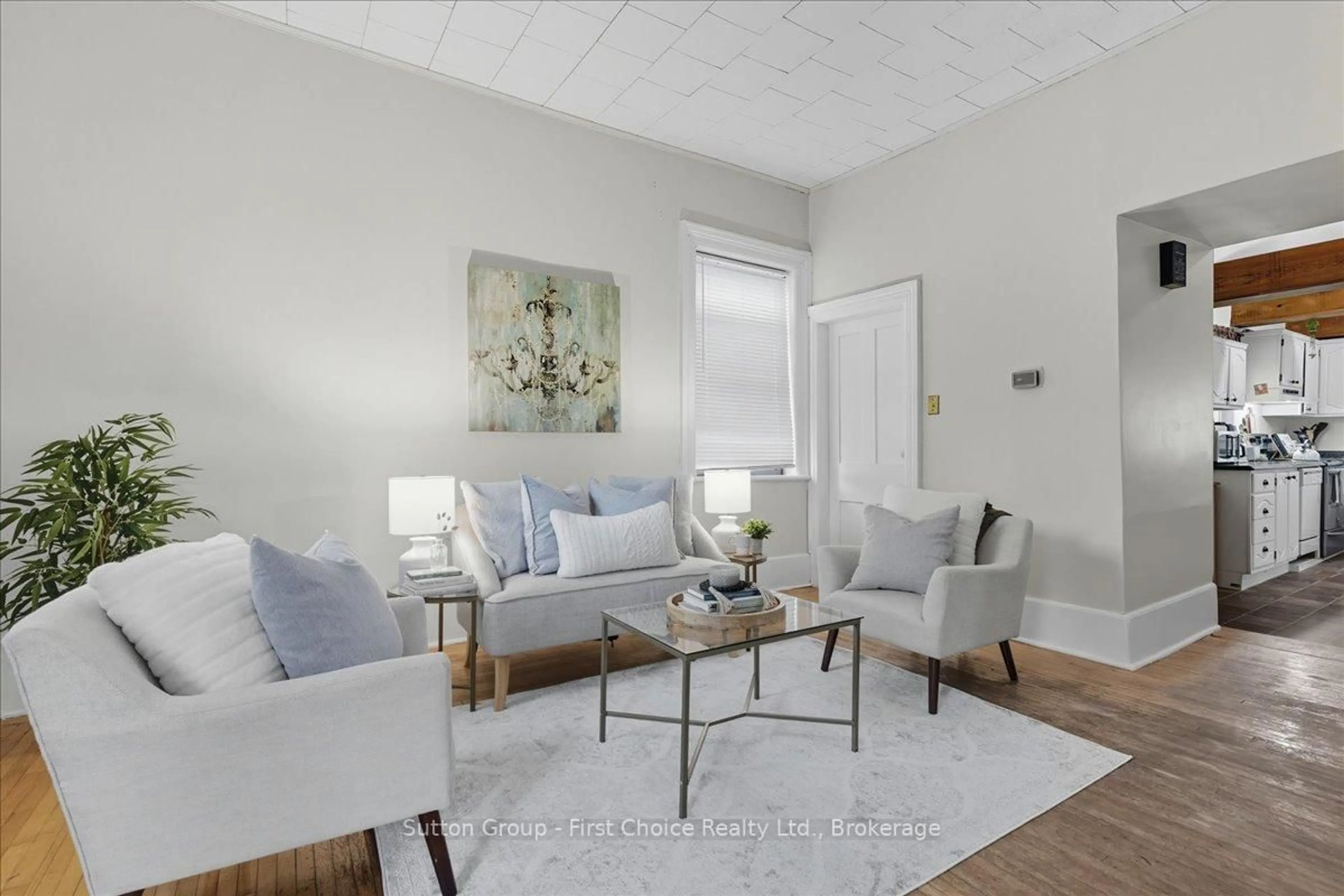 Living room with furniture, unknown for 235 Wellington St, Stratford Ontario N5A 2L7