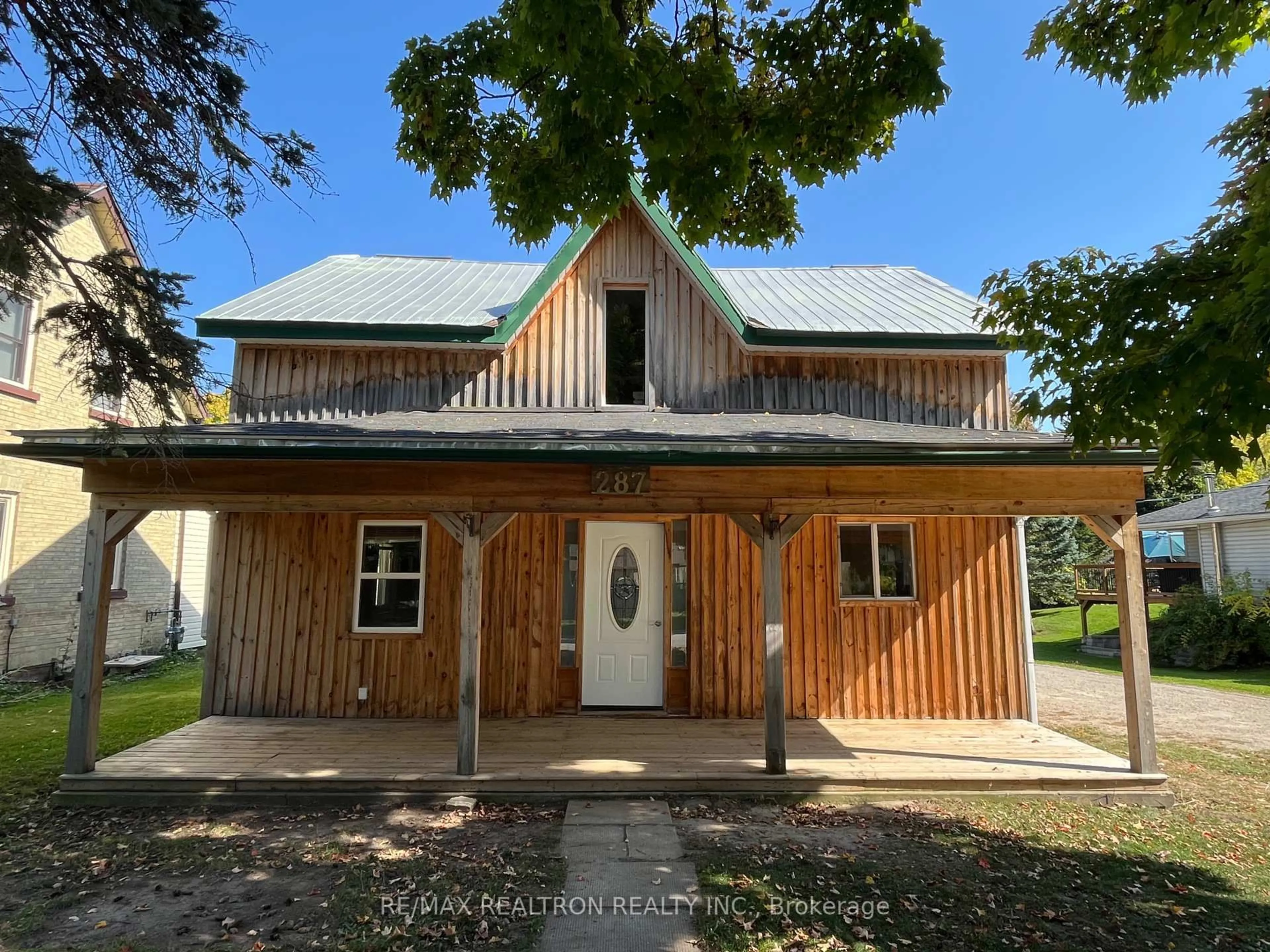 A pic from outside/outdoor area/front of a property/back of a property/a pic from drone, building for 287 Victoria St, Arran-Elderslie Ontario N0G 2N0