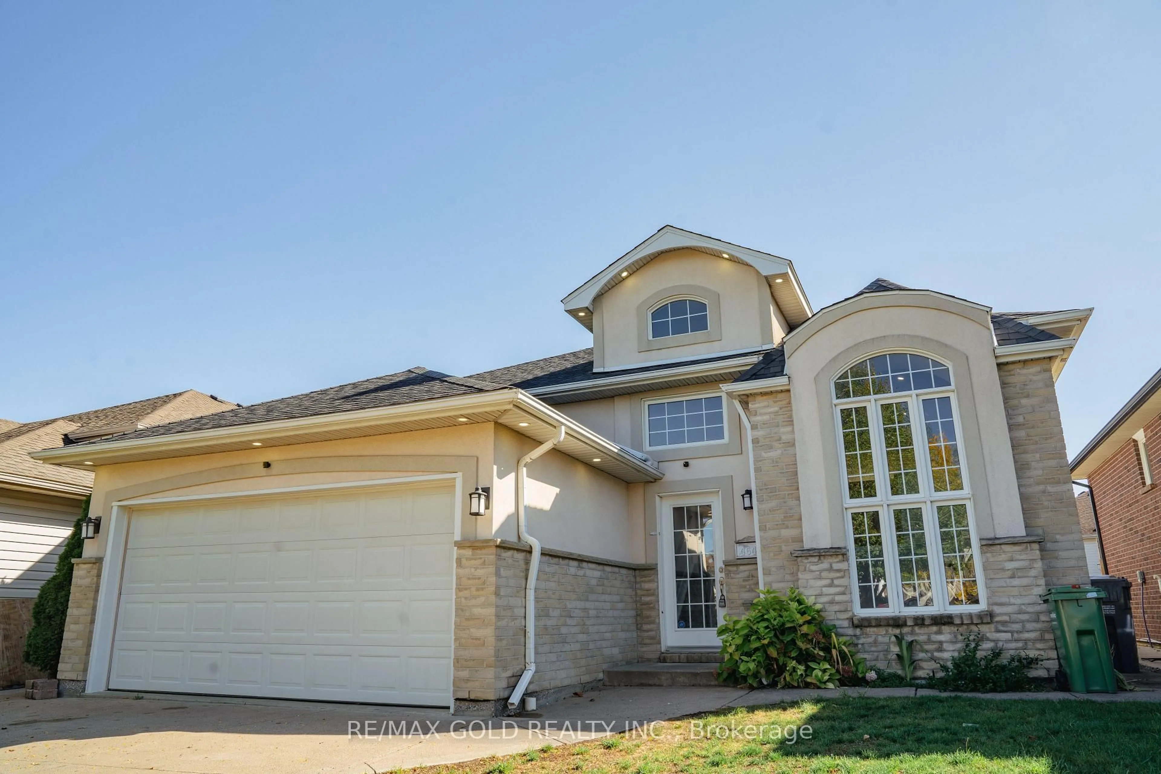 Home with brick exterior material, street for 4640 Helsinki Cres, Windsor Ontario N9G 3G2
