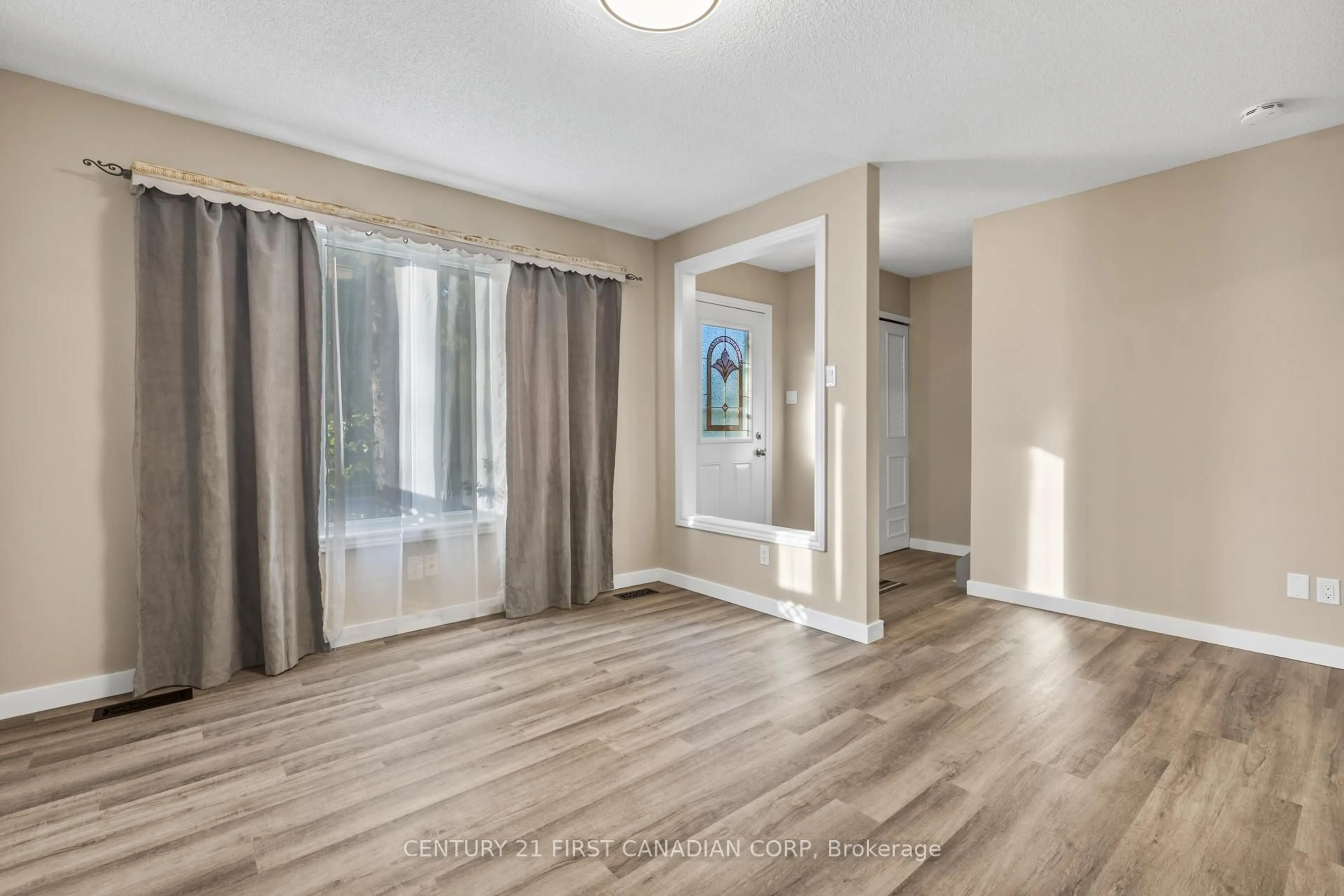 Unknown for 1732 Culver Dr, London East Ontario N5V 3G8