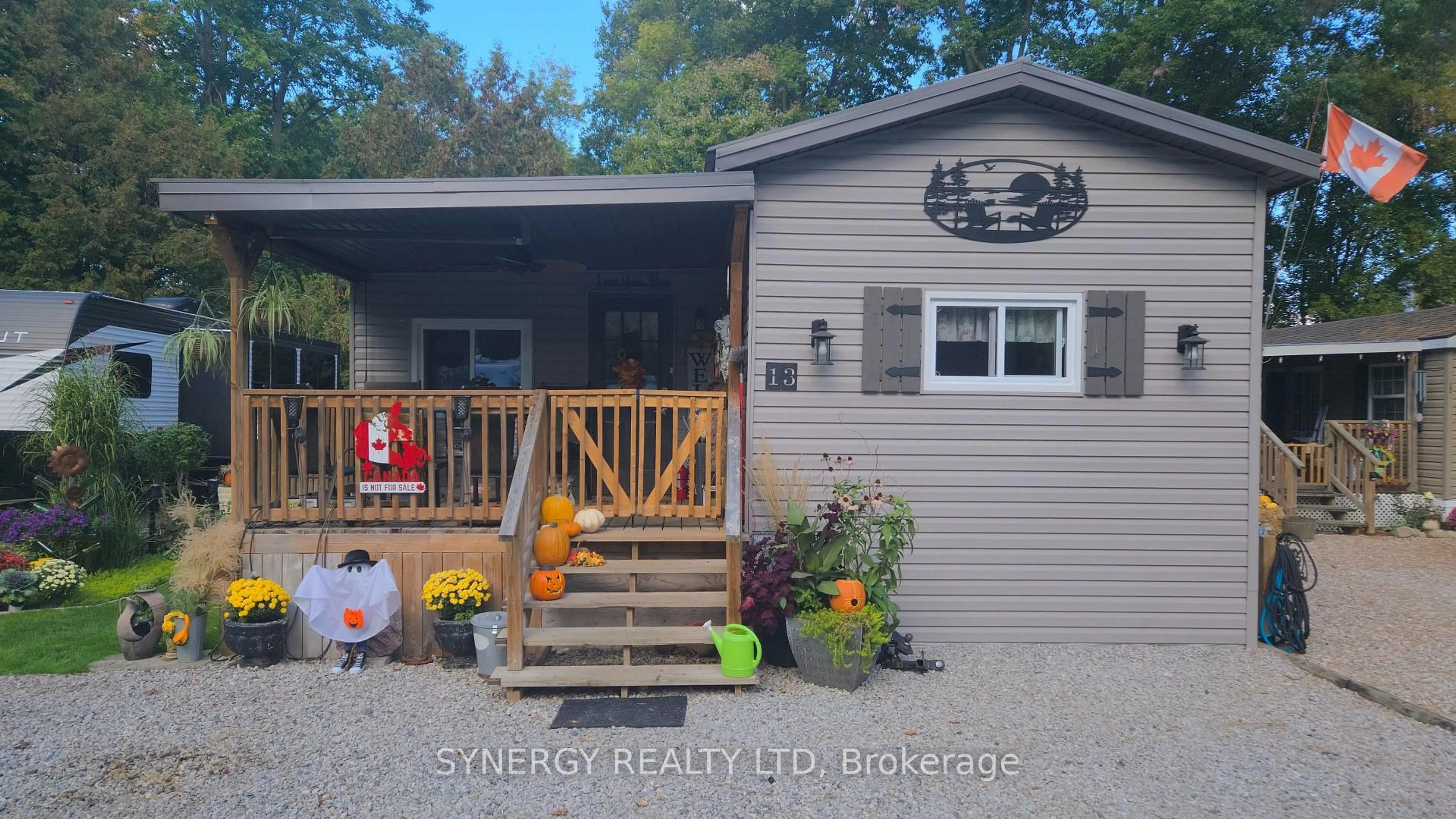 Unknown for 24749 Park St, Strathroy-Caradoc Ontario N7G 1P4
