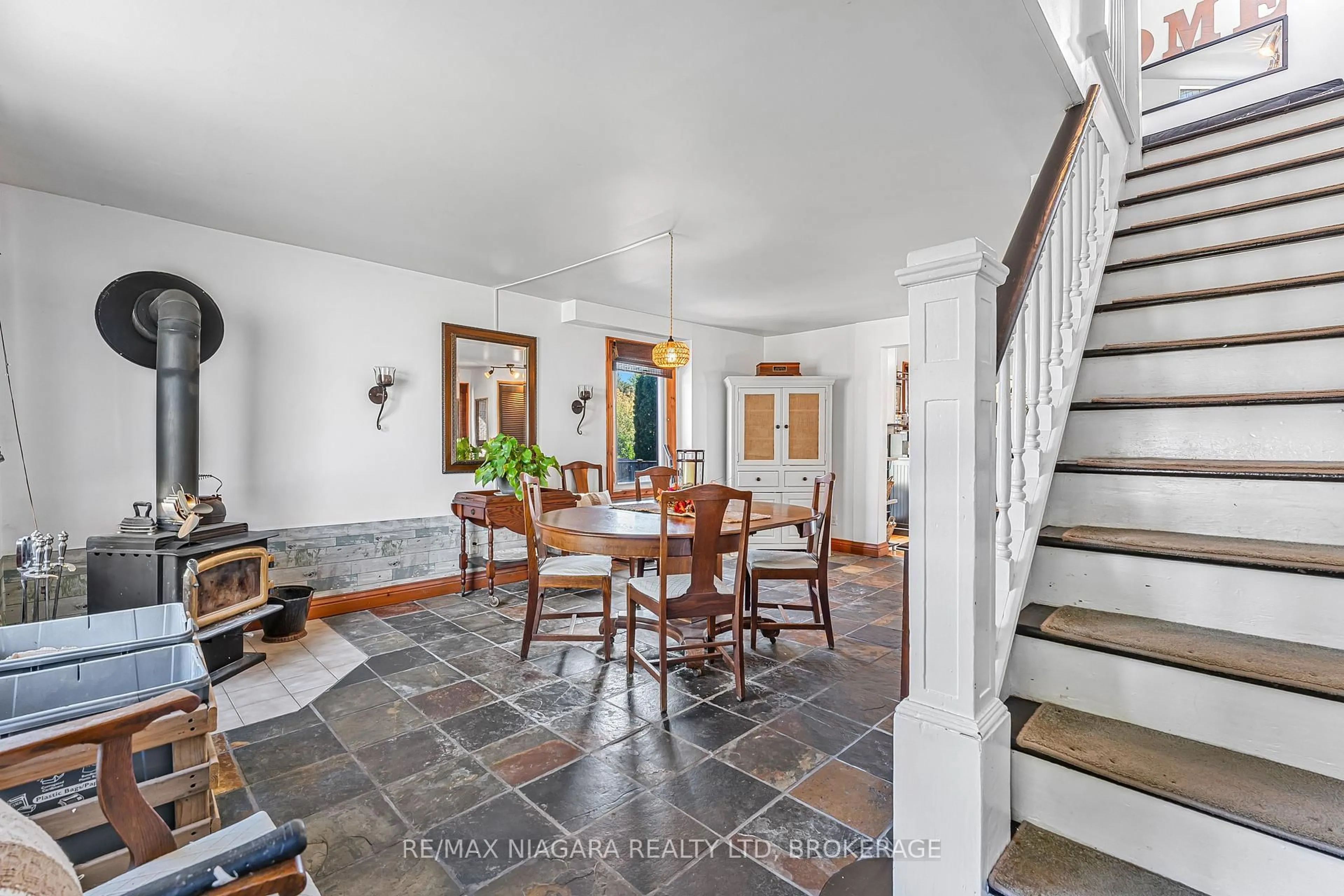 Unknown for 29 Marlatts Rd, Thorold Ontario L2V 1M9