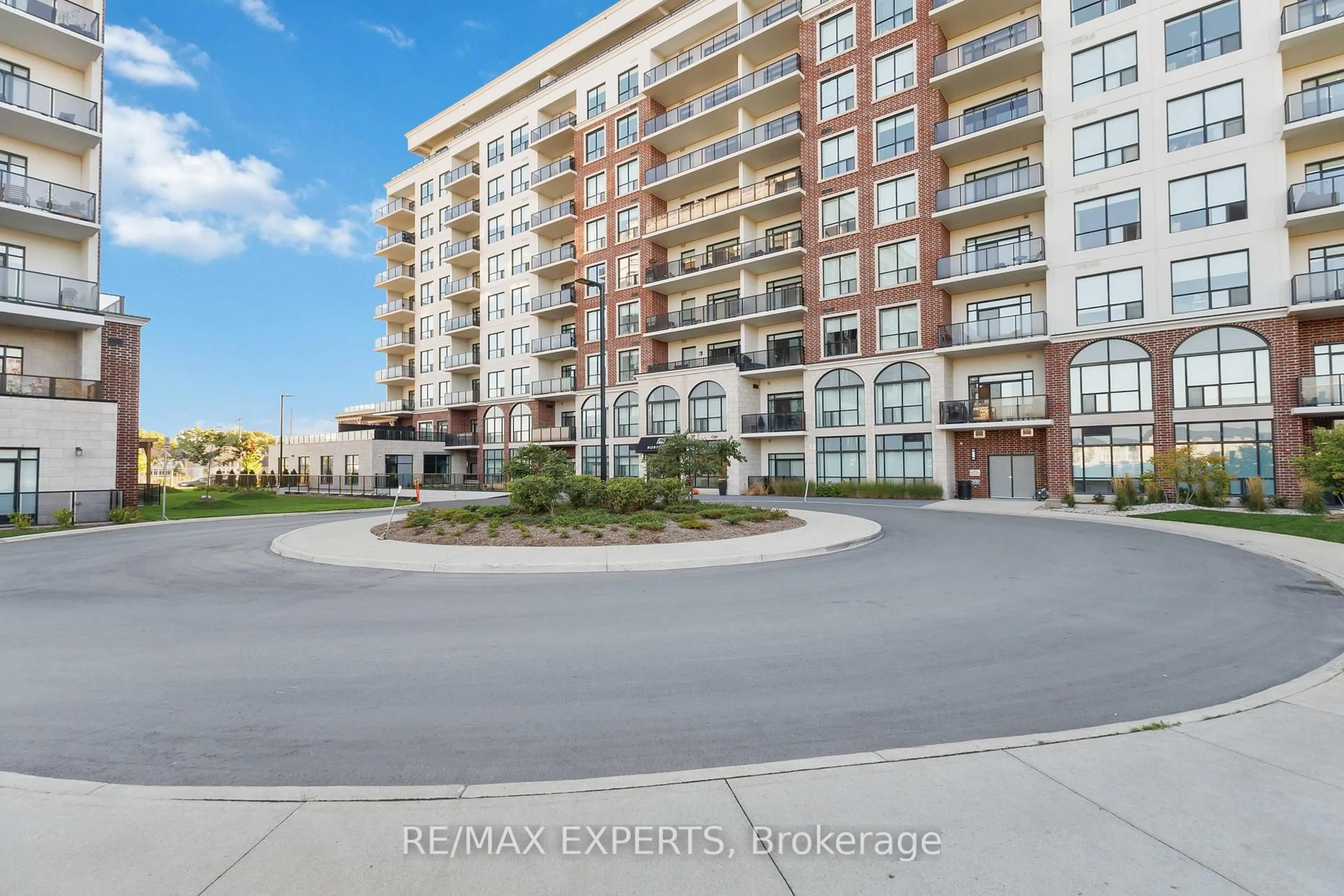A pic from outside/outdoor area/front of a property/back of a property/a pic from drone, water/lake/river/ocean view for 460 Callaway Rd #914, London North Ontario N6G 0Z2