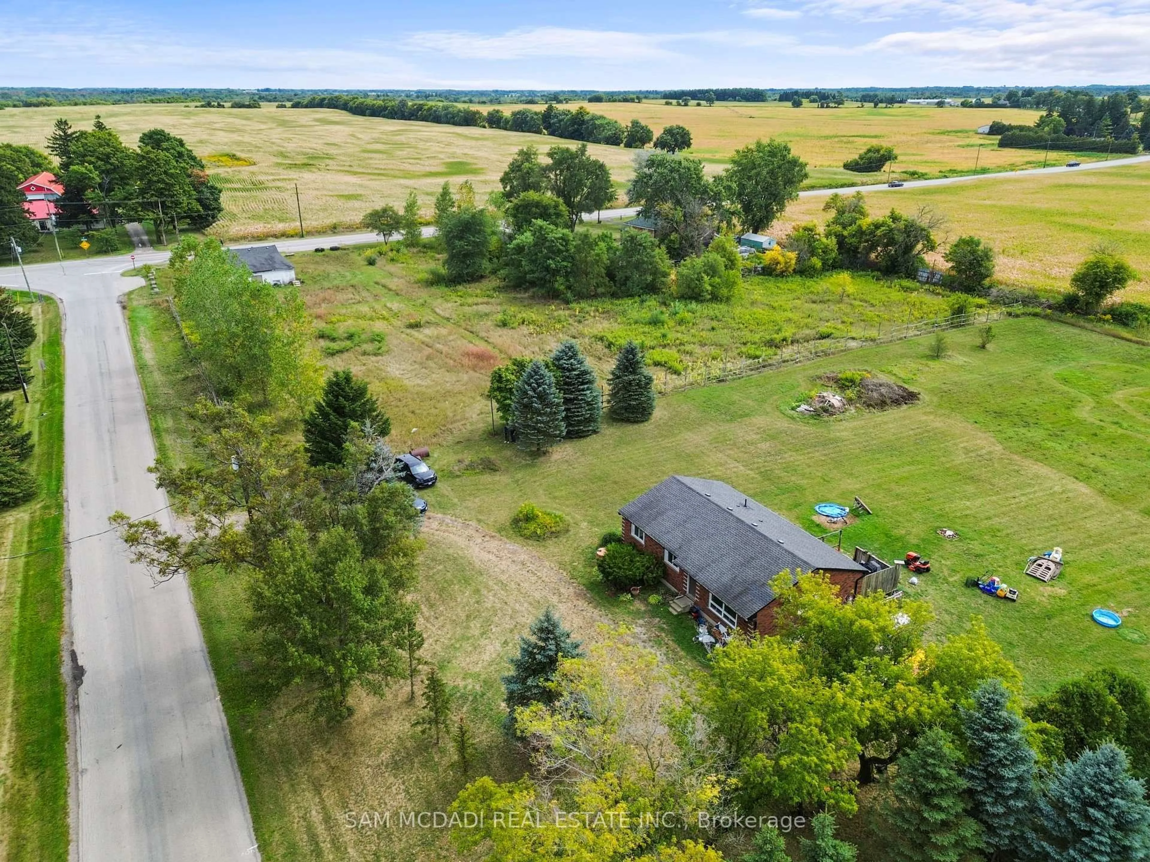 A pic from outside/outdoor area/front of a property/back of a property/a pic from drone, unknown for 5 Eighth Concession Rd, Brant Ontario N0E 1A0