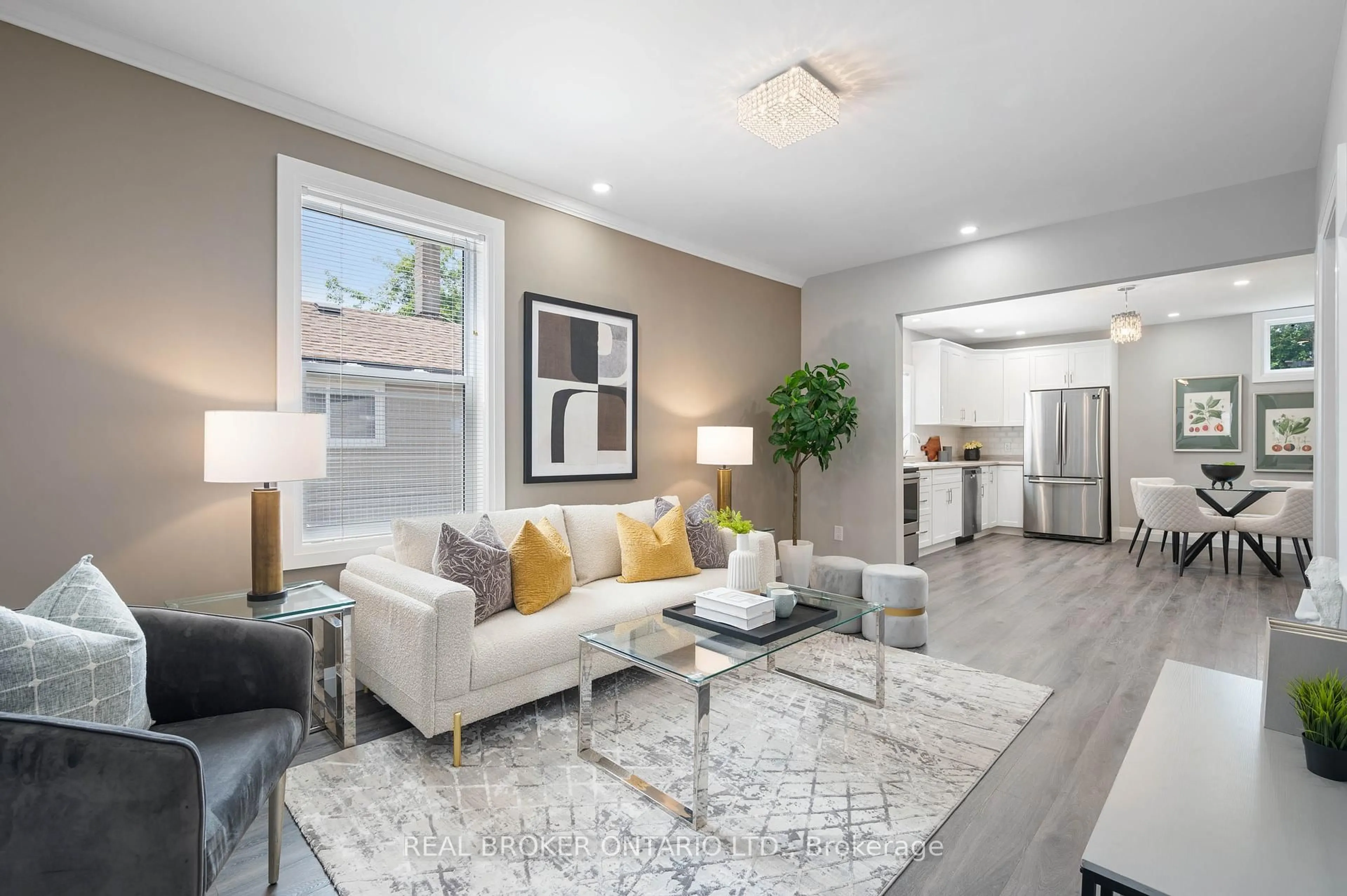 Living room with furniture, unknown for 50 Pearl St, Brantford Ontario N3T 3N6