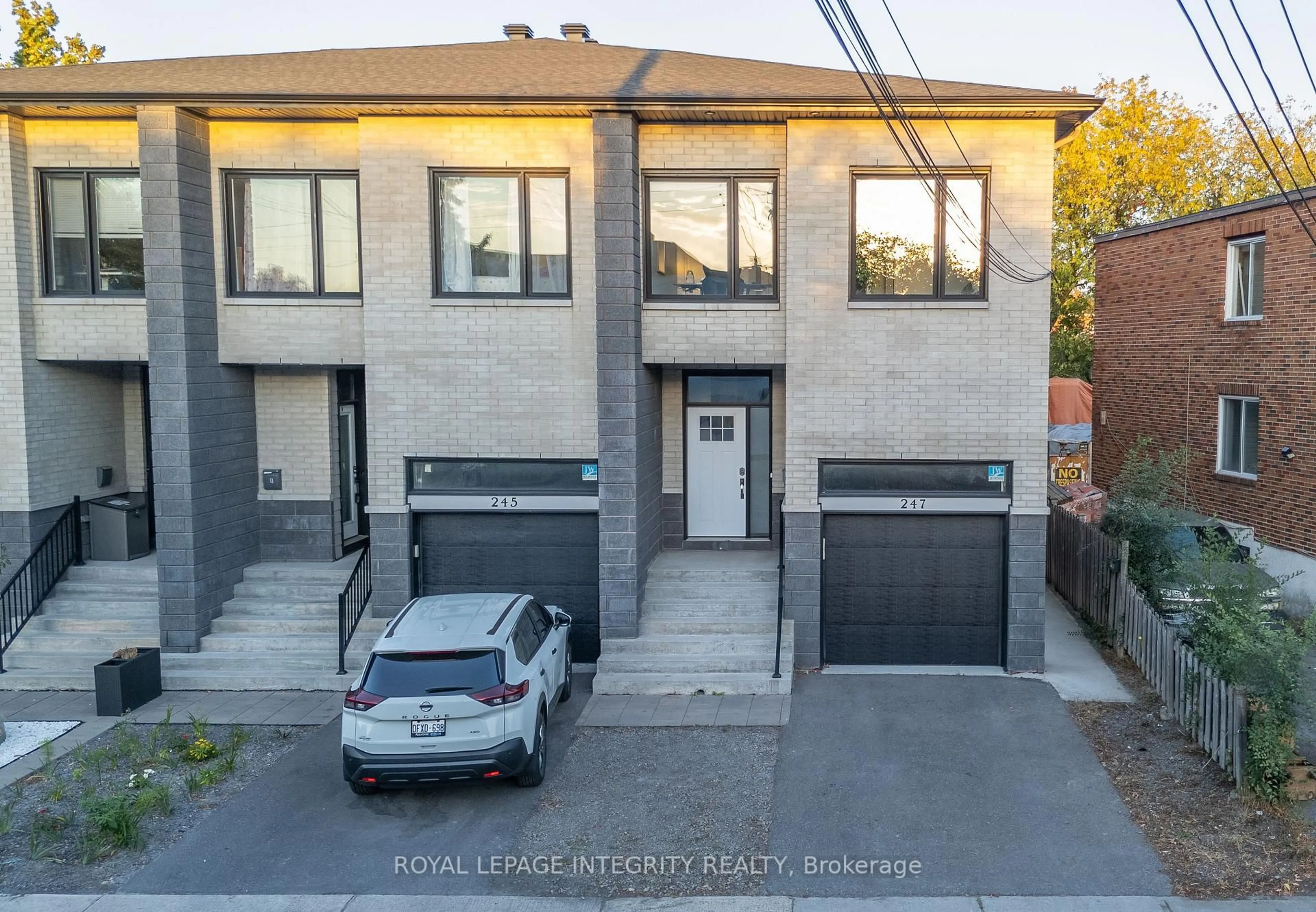 Unknown for 247 Granville St #A & B, Ottawa Ontario K1L 6Z3
