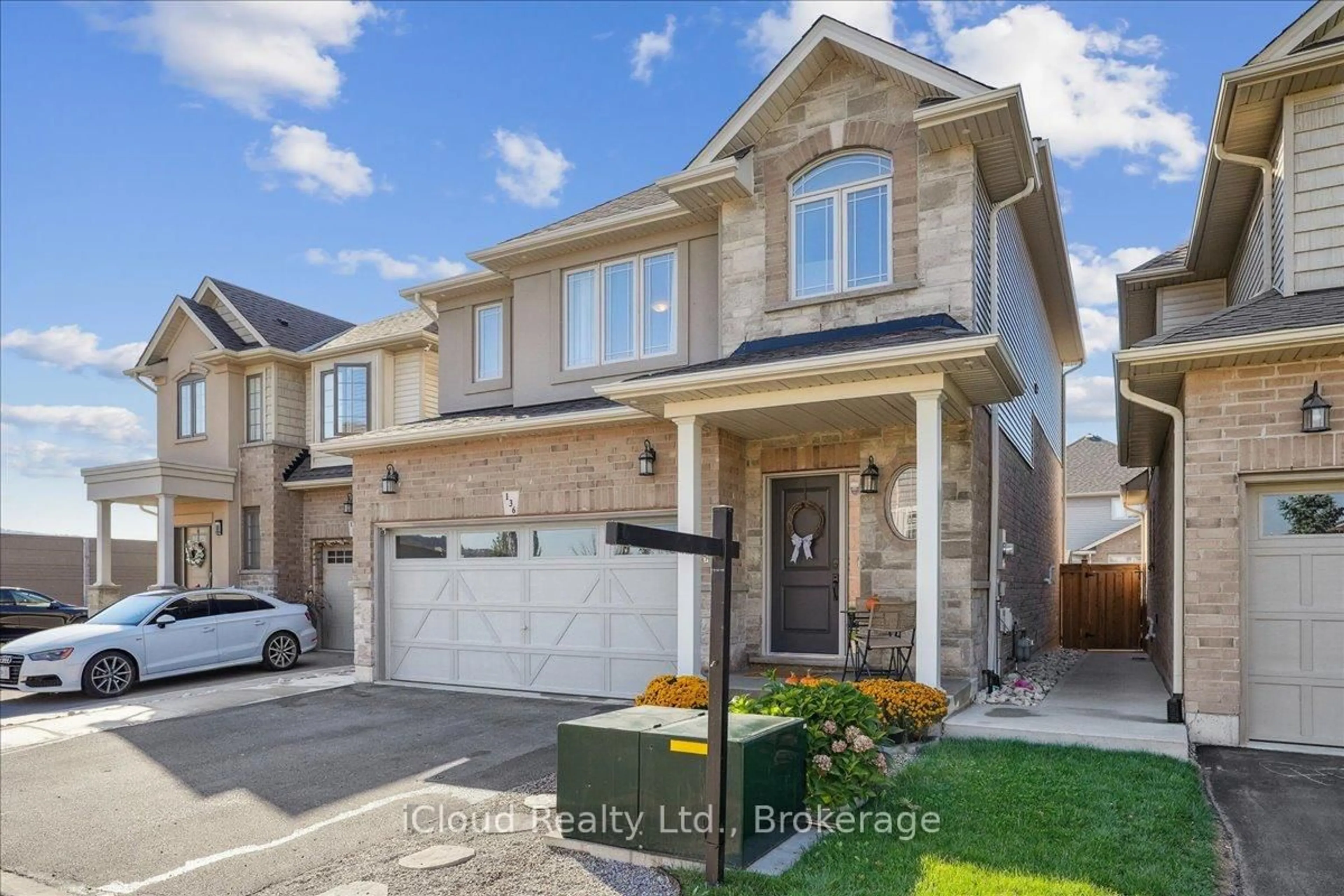 Home with brick exterior material, street for 136 Dunrobin Lane, Grimsby Ontario L3M 0H4
