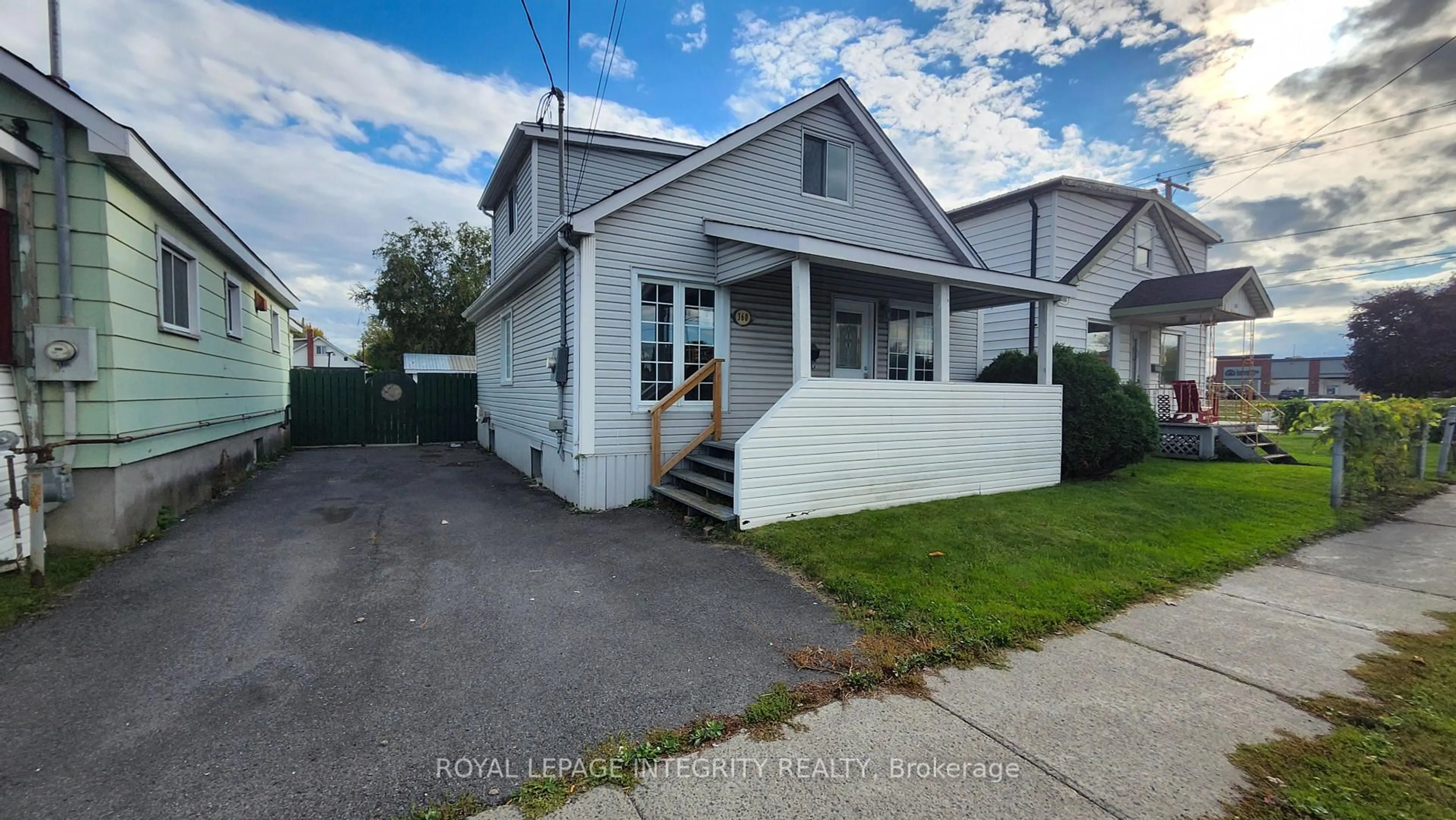Unknown for 360 Ninth St, Cornwall Ontario K6J 3A7