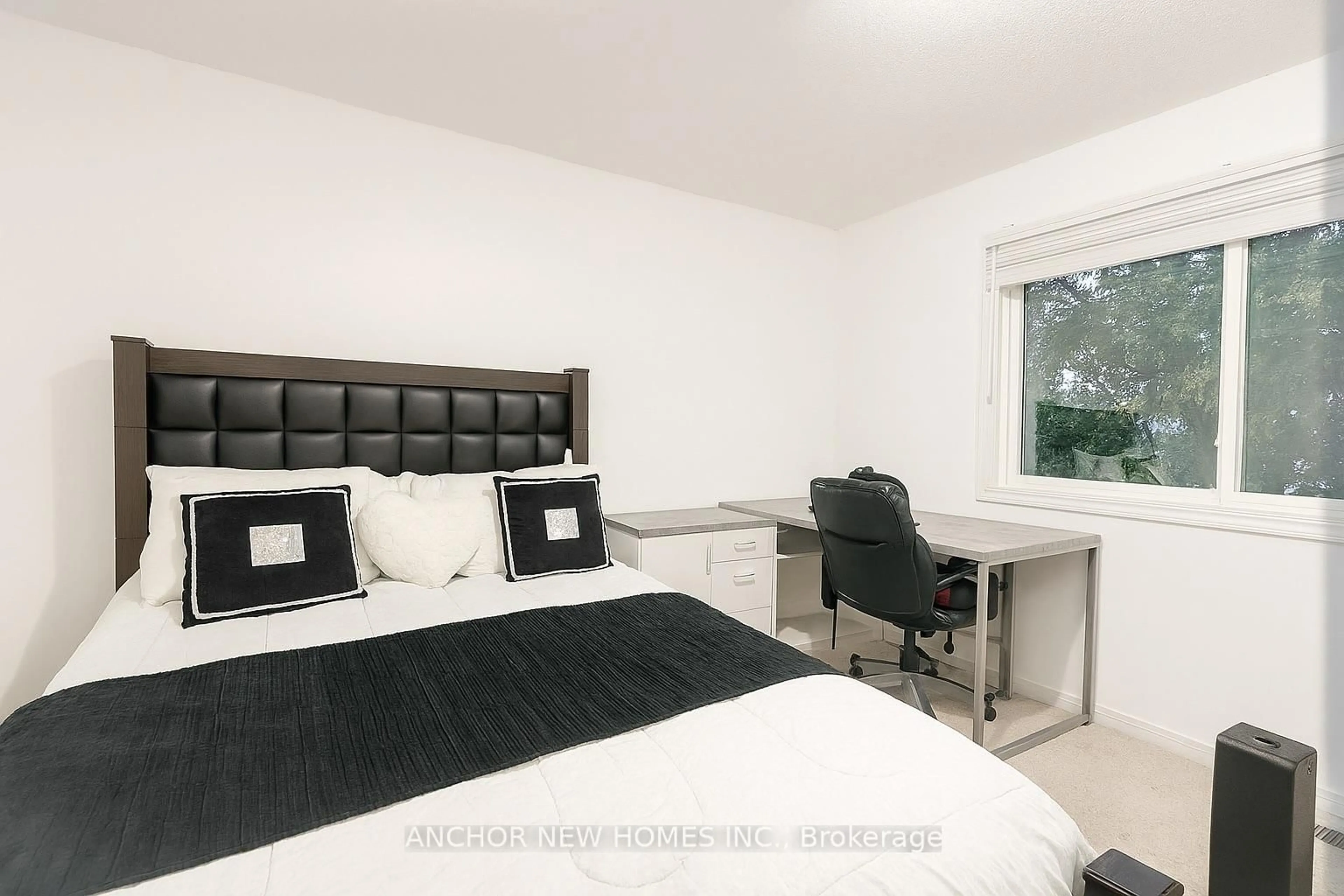 A pic of a room for 10 CHALKSTONE Dr #10, London South Ontario N6E 3Z9