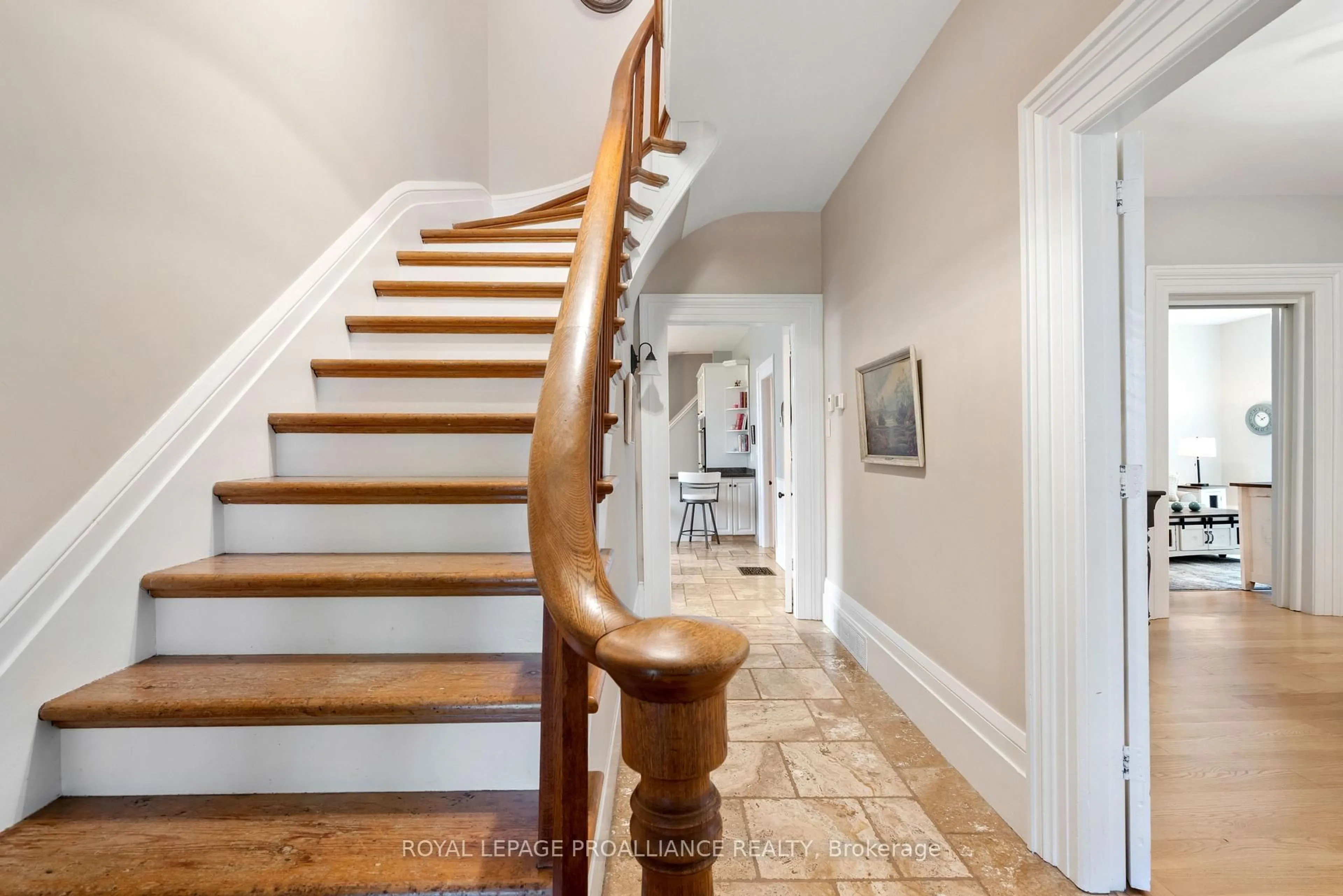 Stairs for 3132 County Road 27 Rd, Elizabethtown-Kitley Ontario K0E 1M0