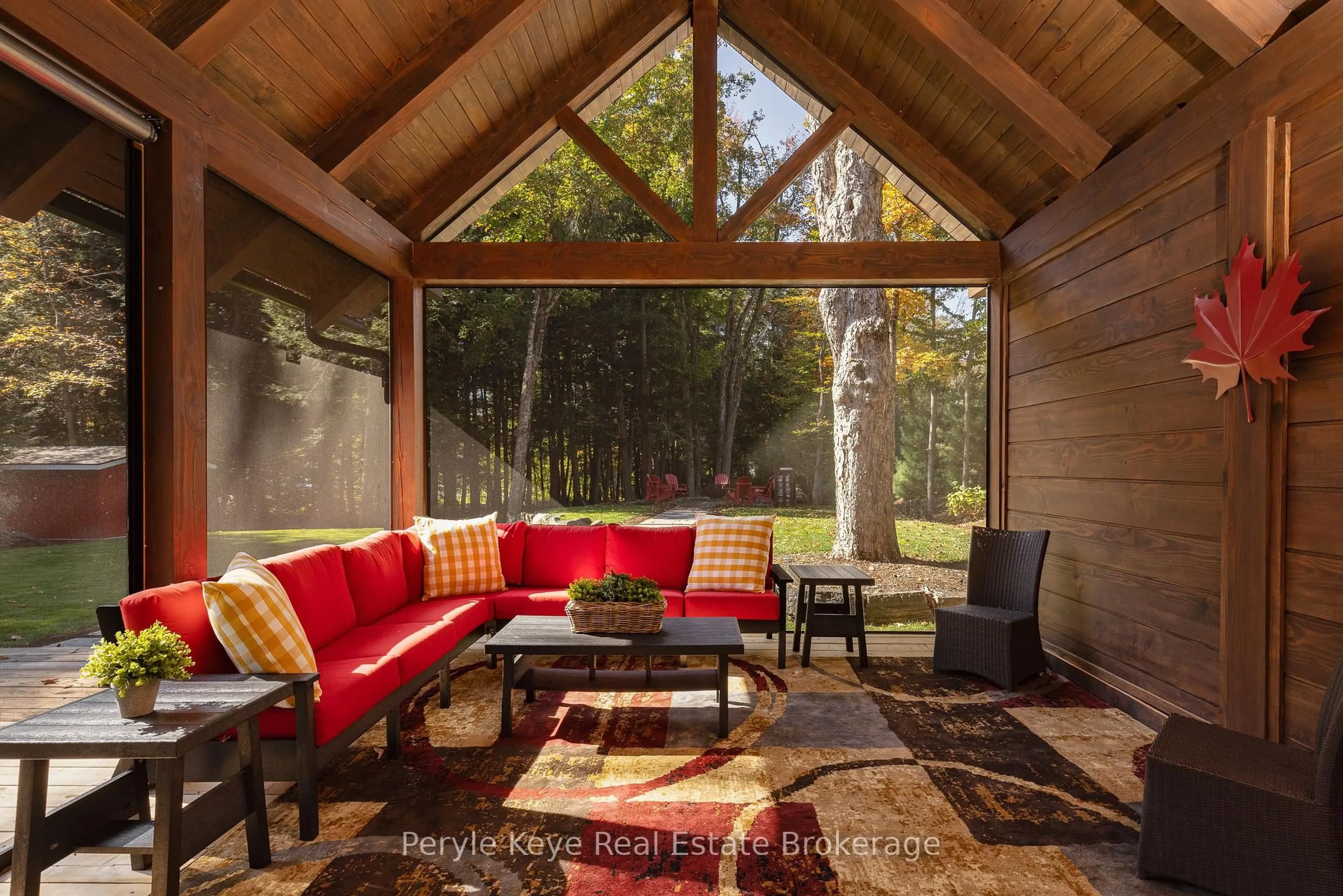 Patio, forest/trees view for 1100 Xavier St, Gravenhurst Ontario P0E 1G0