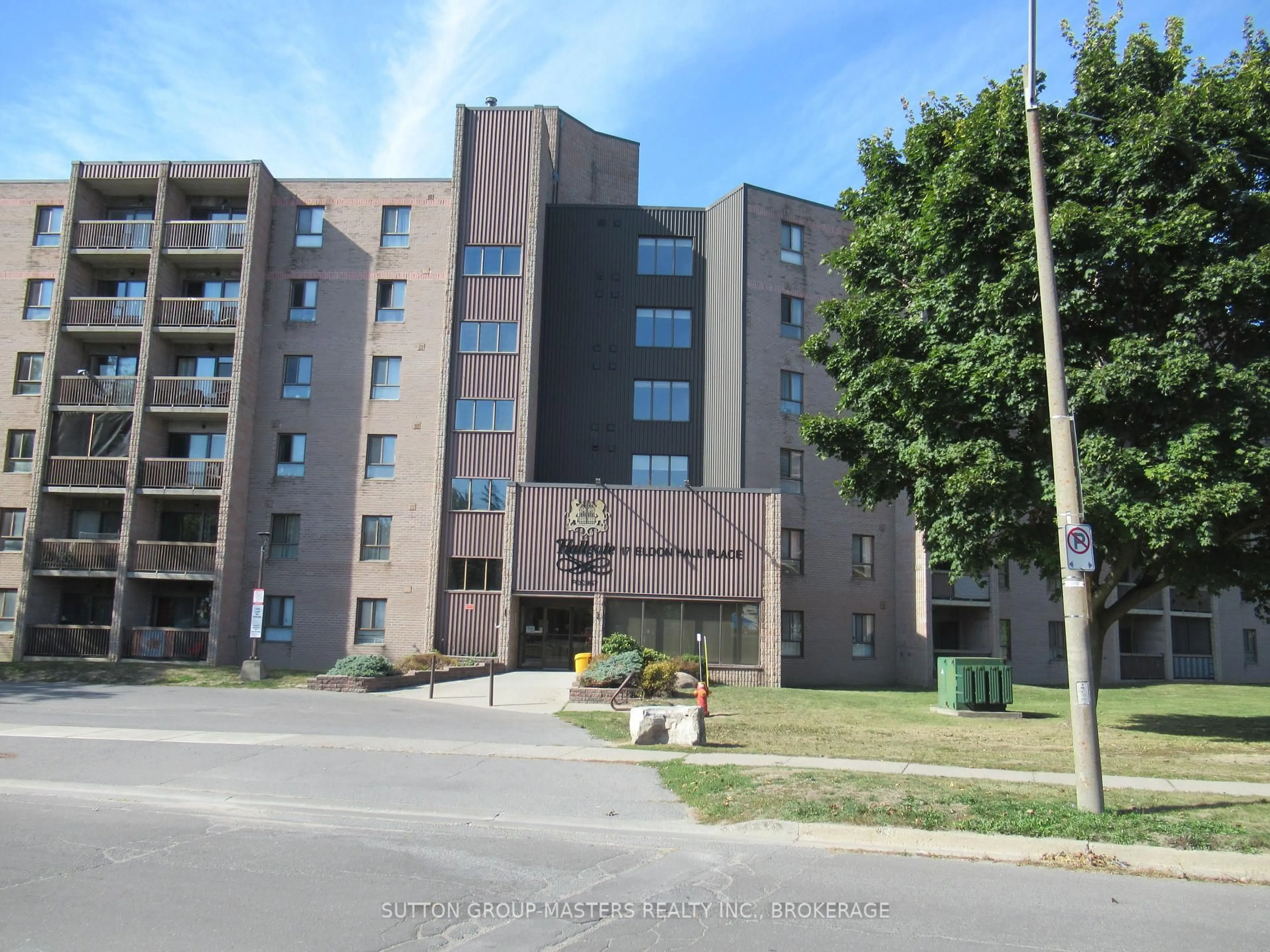 A pic from outside/outdoor area/front of a property/back of a property/a pic from drone, building for 17 Eldon Hall Pl #503, Kingston Ontario K7M 7H5