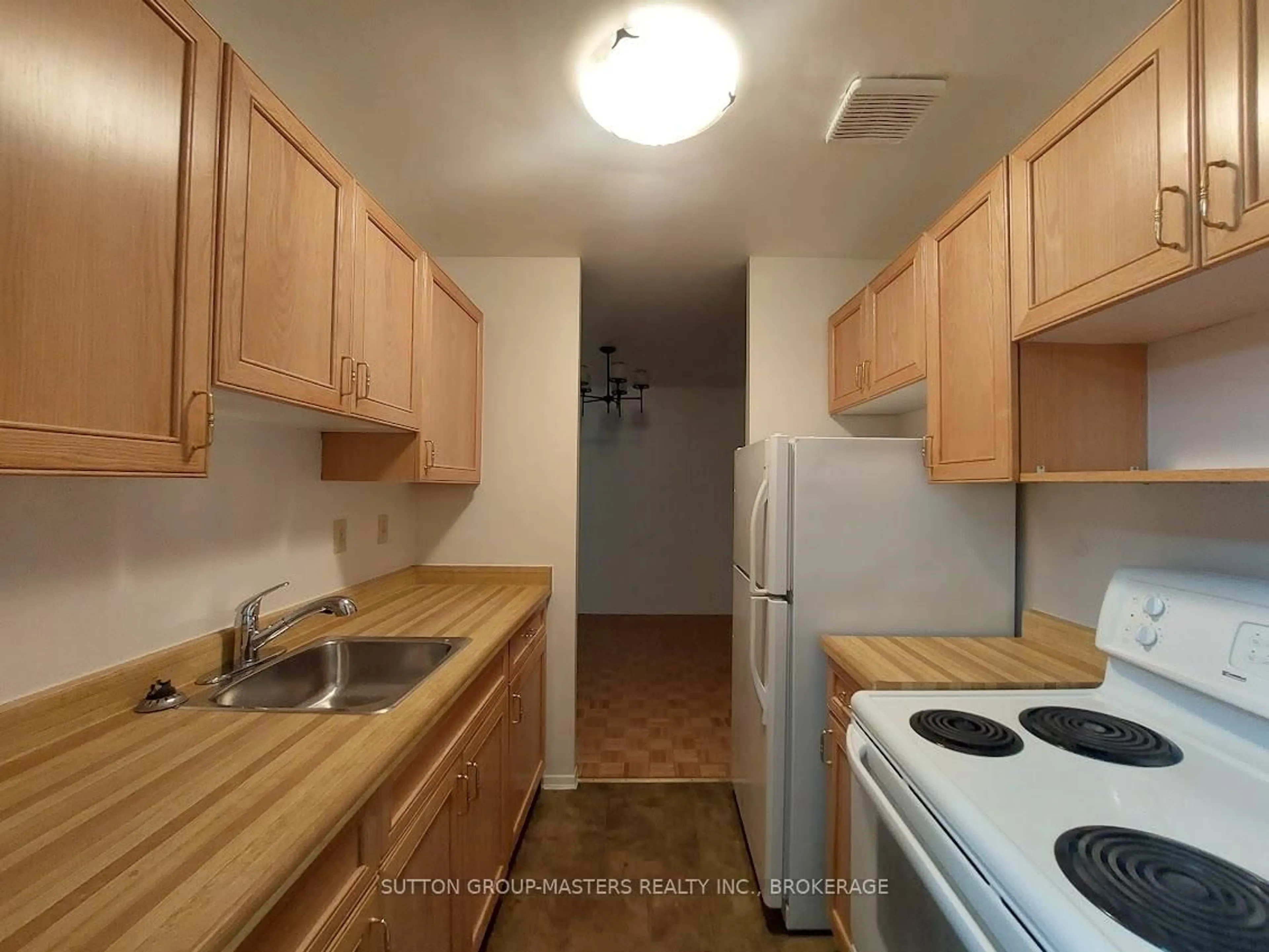 Standard kitchen, unknown for 17 Eldon Hall Pl #503, Kingston Ontario K7M 7H5