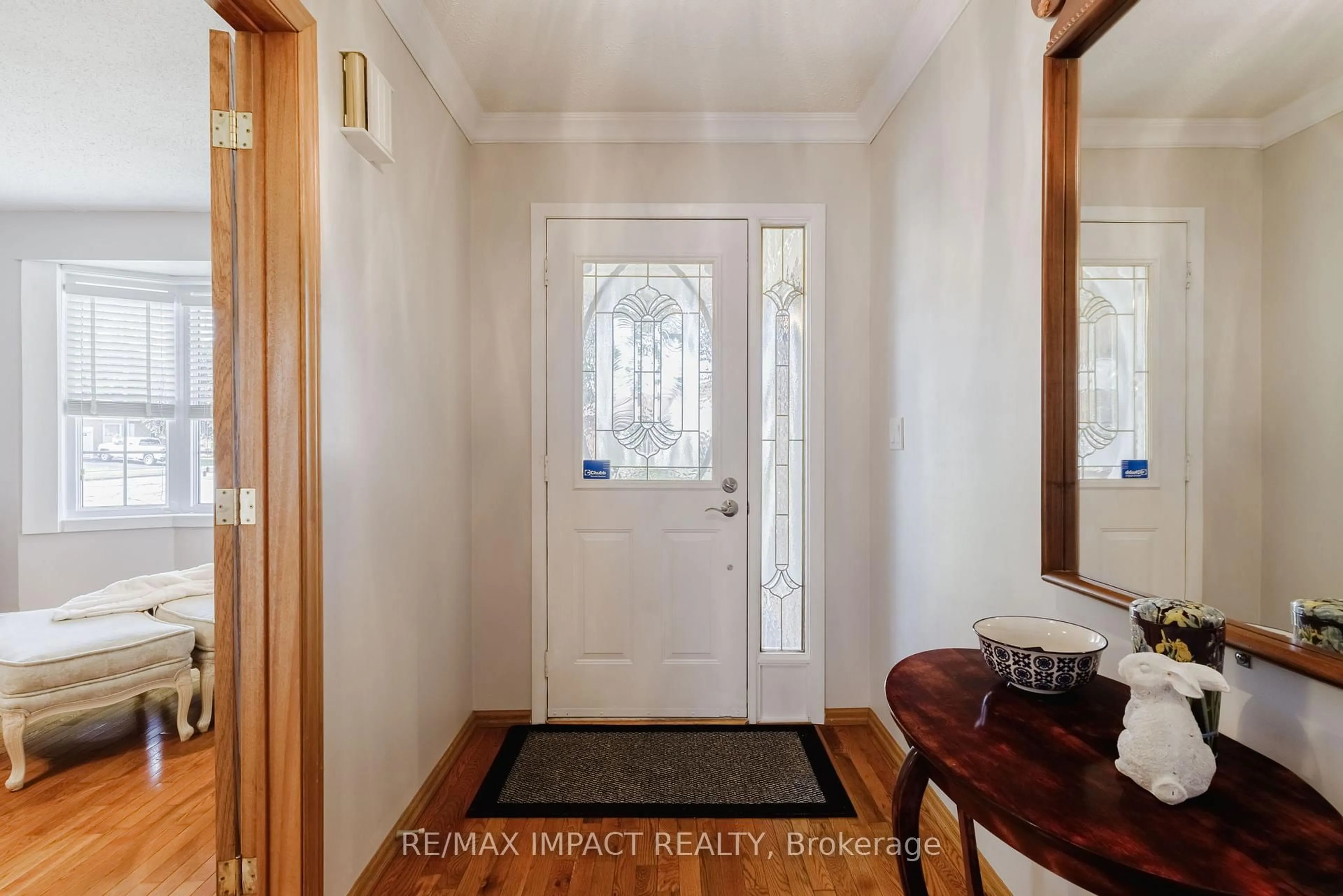 Indoor entryway for 799 Daintry Cres, Cobourg Ontario K9A 4Z3