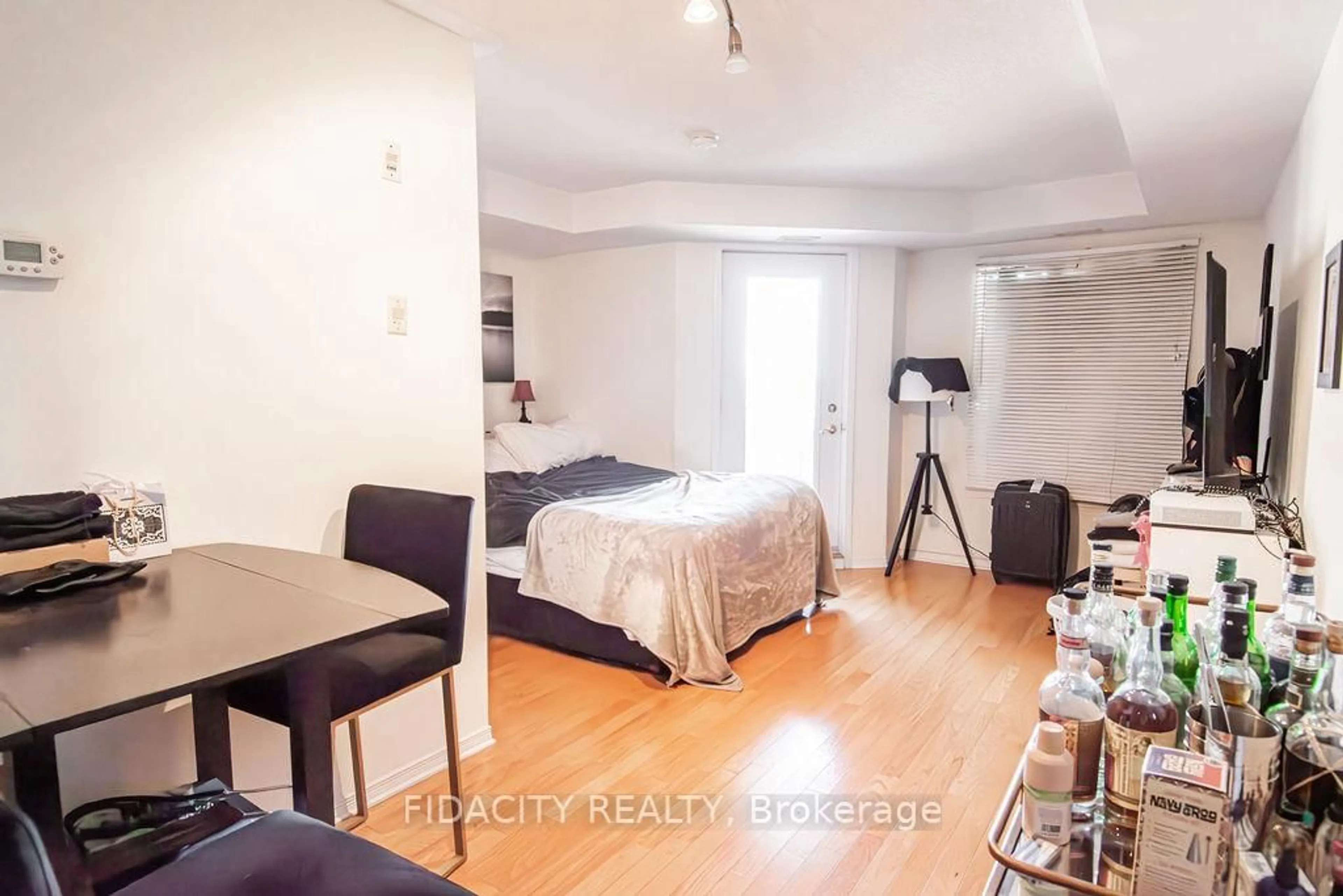 A pic of a room for 310 Central Park Dr #5C, Ottawa Ontario K2C 4G4