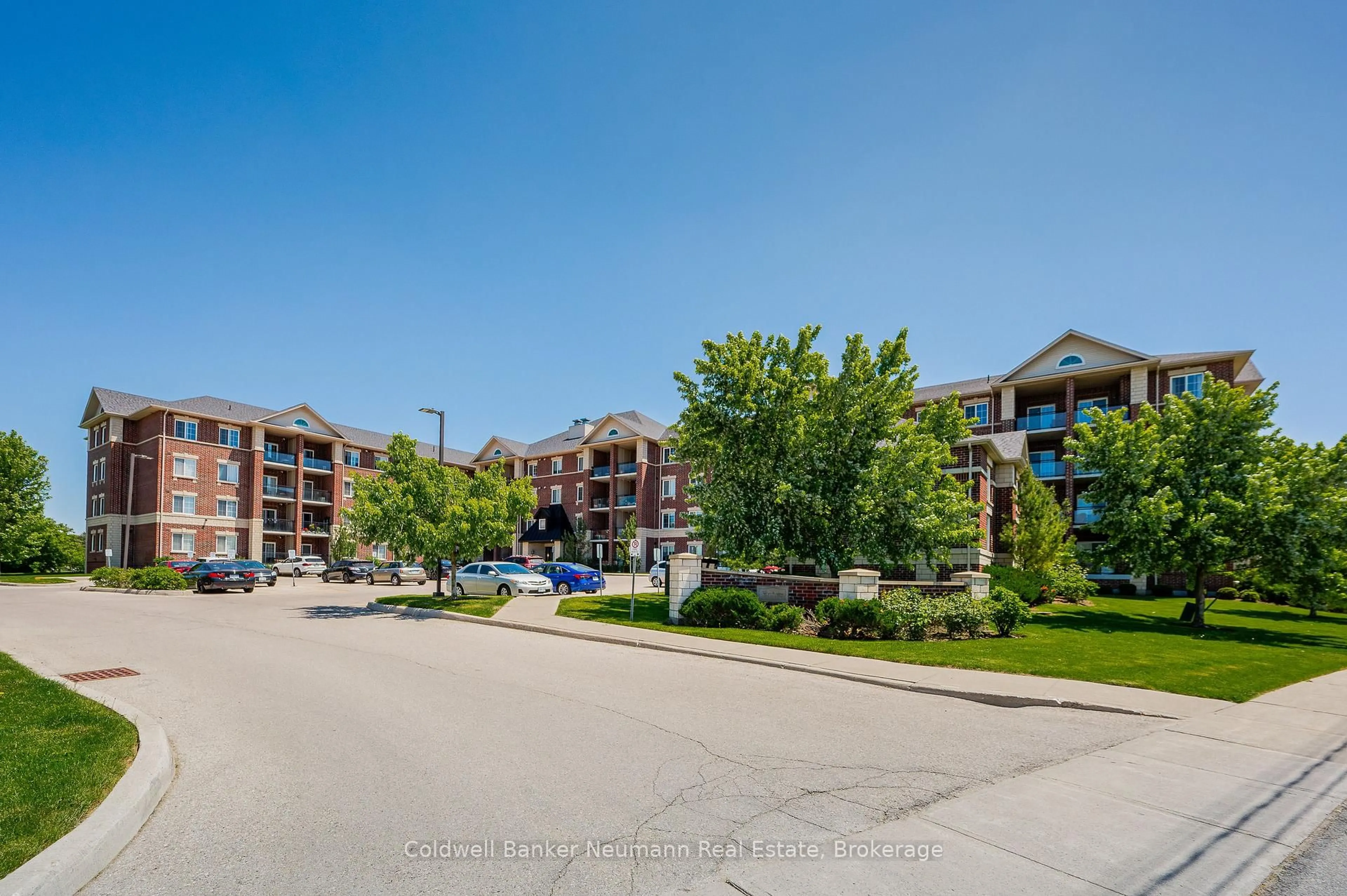 A pic from outside/outdoor area/front of a property/back of a property/a pic from drone, street for 1440 Gordon St #116, Guelph Ontario N1L 1C8