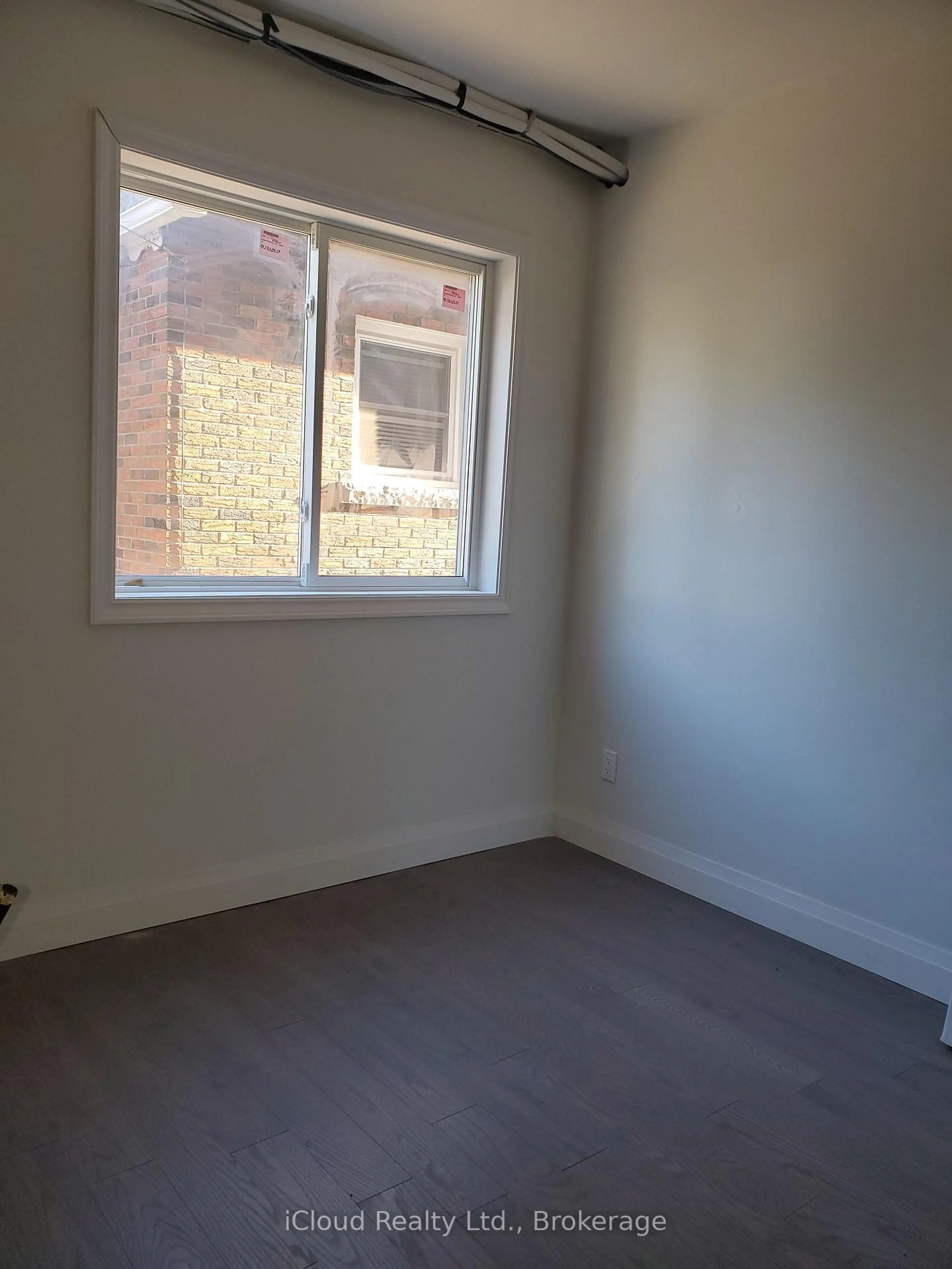 A pic of a room for 62 Currie St, St. Catharines Ontario L2M 5M8