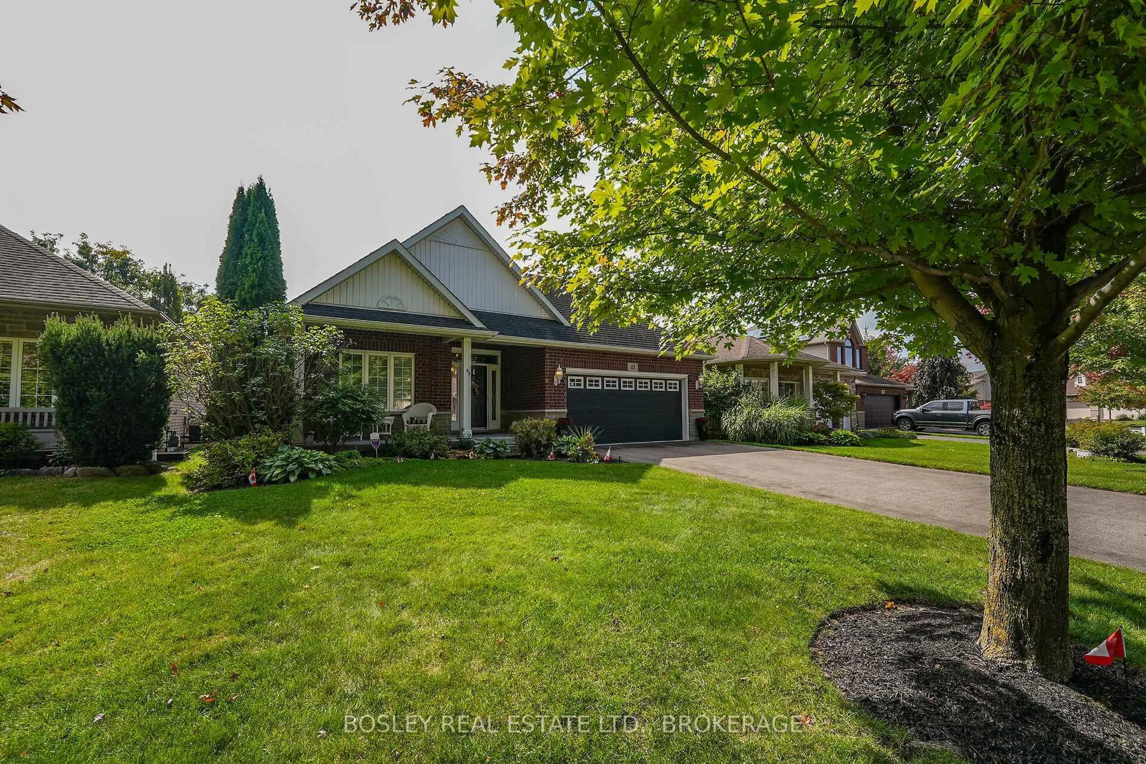 Home with brick exterior material, street for 43 Loretta Dr, Niagara-on-the-Lake Ontario L0S 1T0