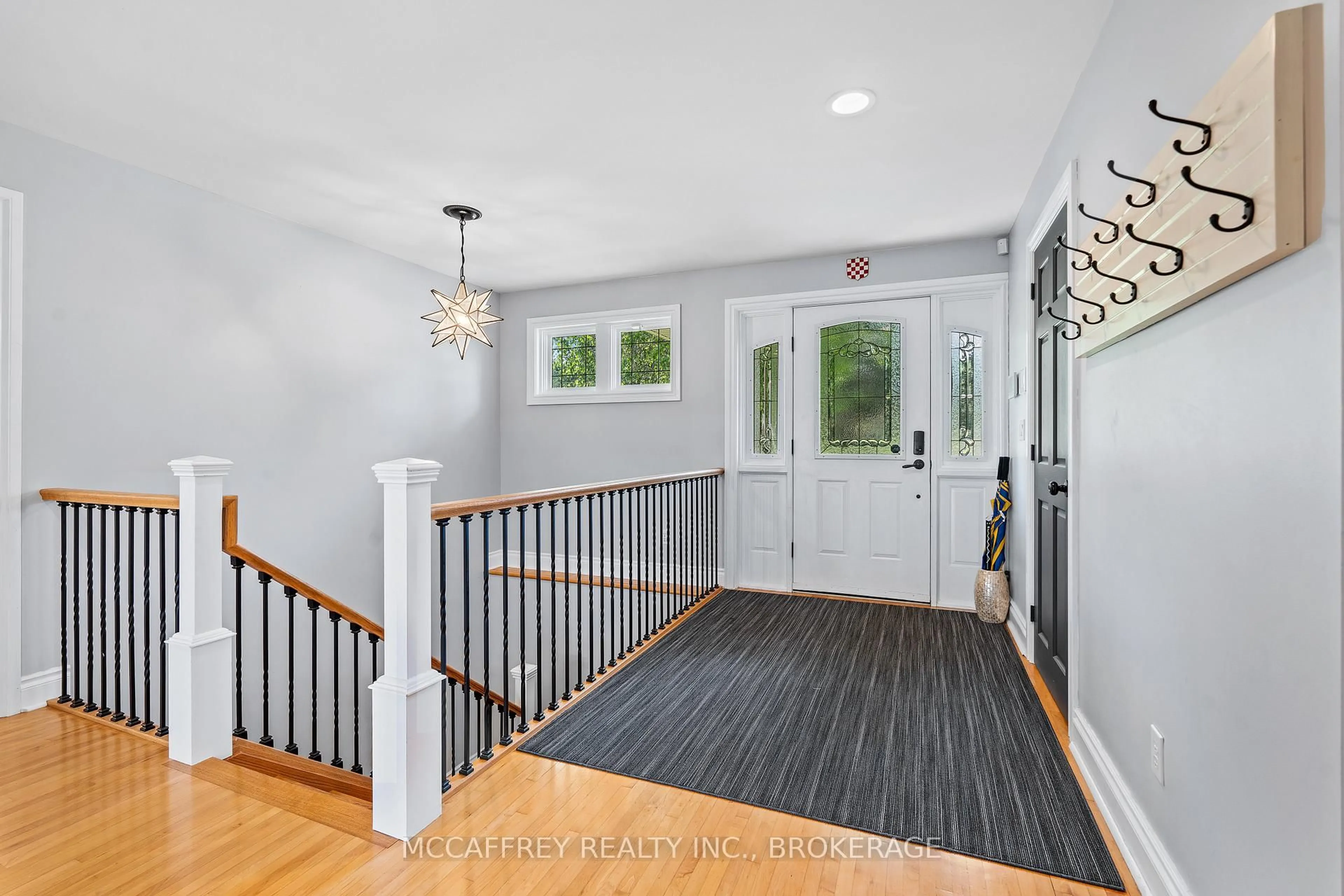 Indoor entryway for 898 COUNTY ROAD 12, Greater Napanee Ontario K0K 2W0